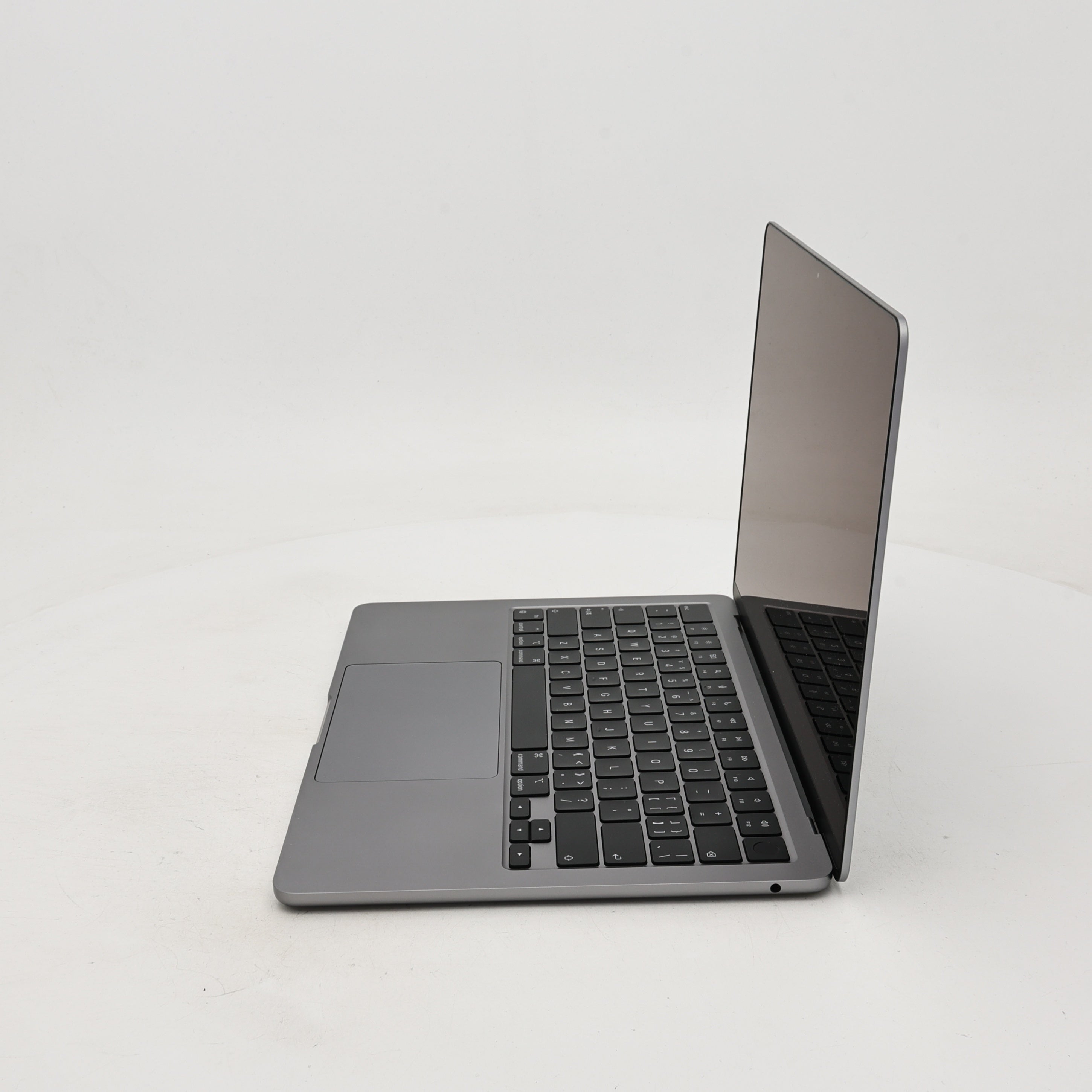 95新 Apple MacBook Air 24年 13寸 M3（8+8核） 8G RAM 256G SSD 深空灰色