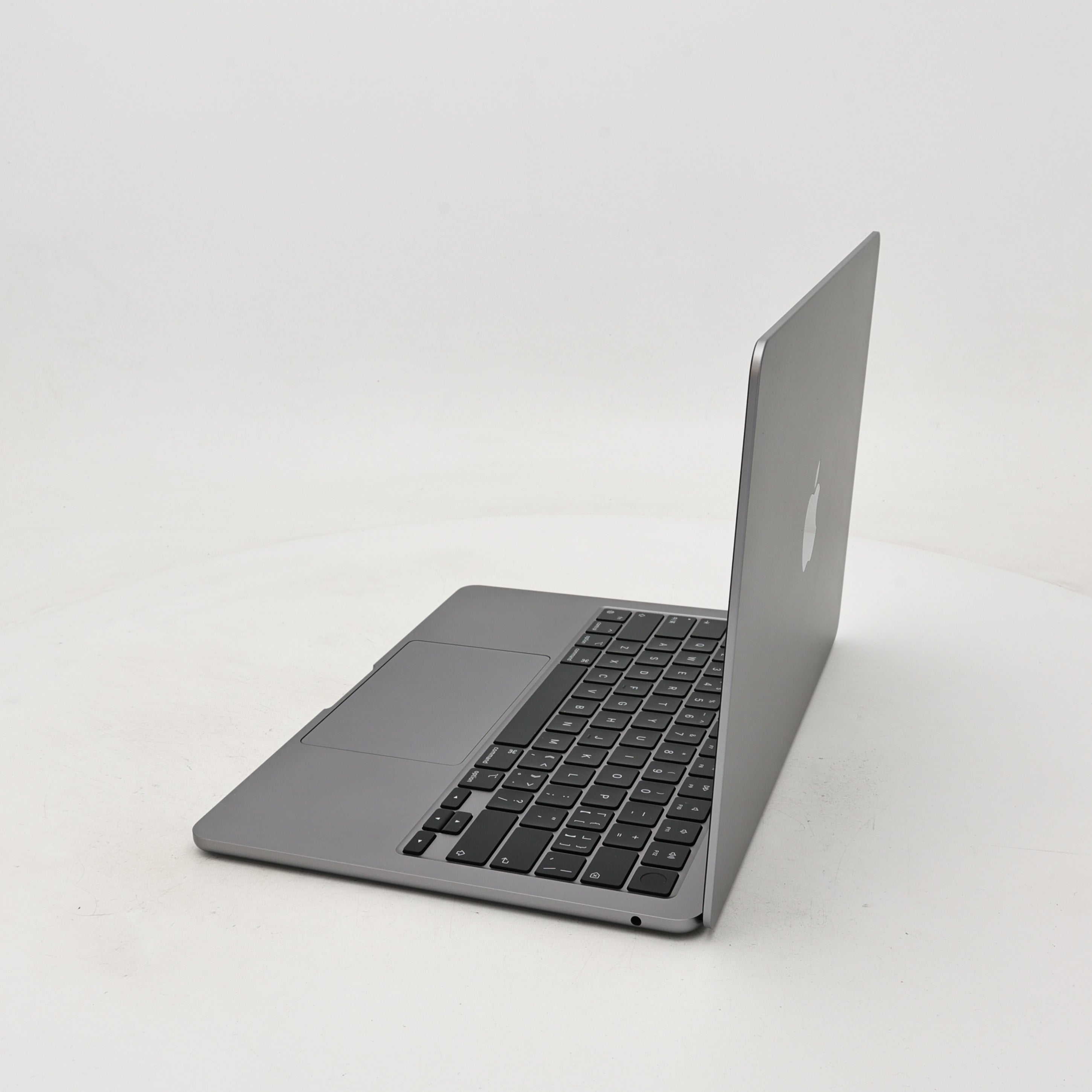 95新 Apple MacBook Air 24年 13寸 M3（8+8核） 8G RAM 256G SSD 深空灰色