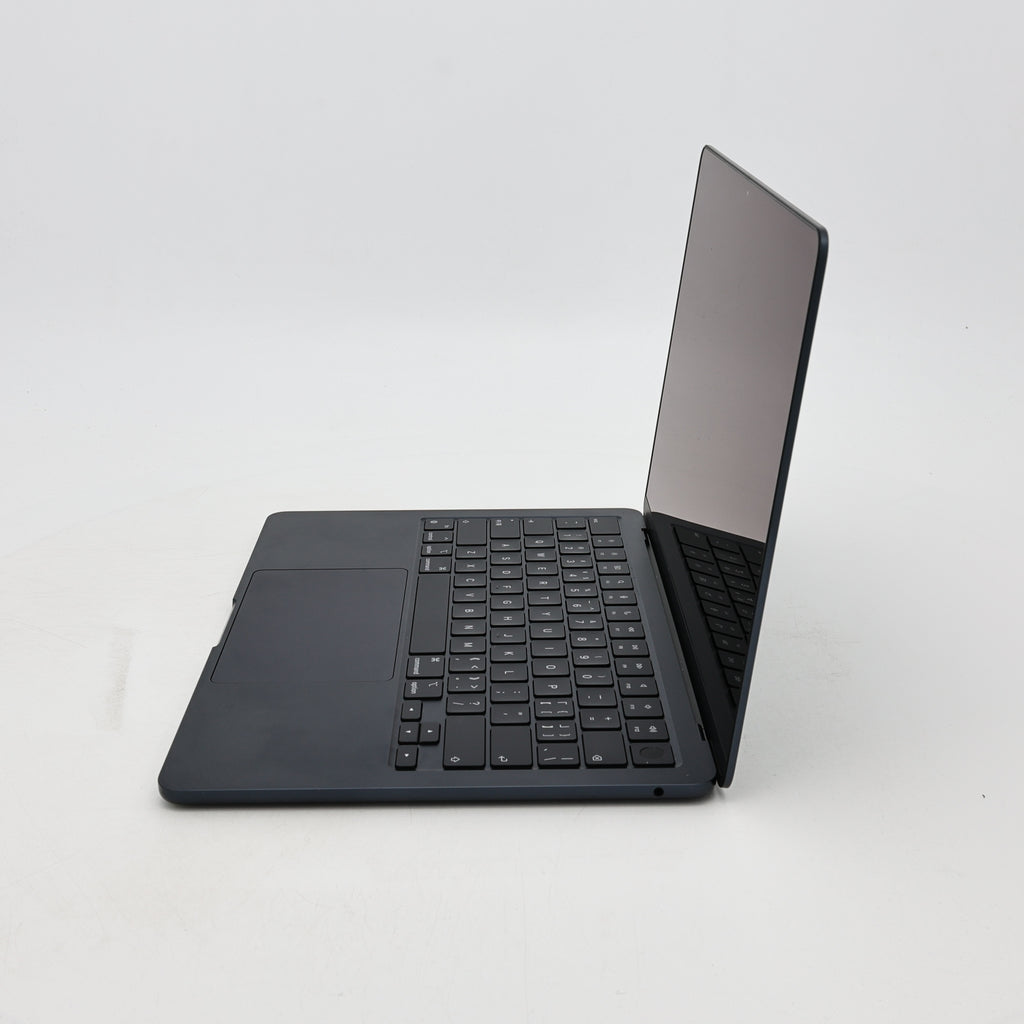 95新 Apple MacBook Air 22年 13寸 M2（8+8核） 8G RAM 256G SSD 午夜色