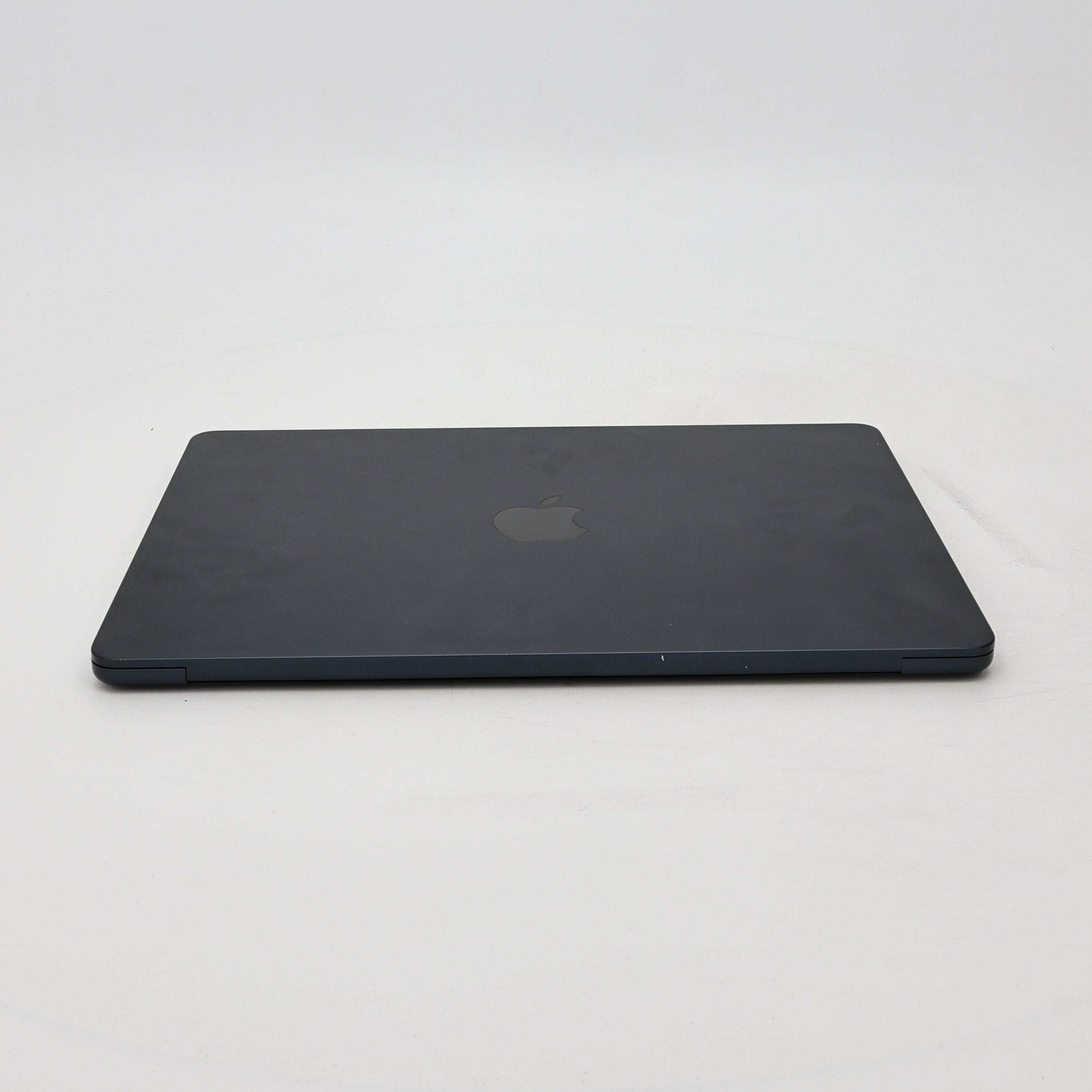 95新 Apple MacBook Air 22年 13寸 M2（8+8核） 8G RAM 256G SSD 午夜色