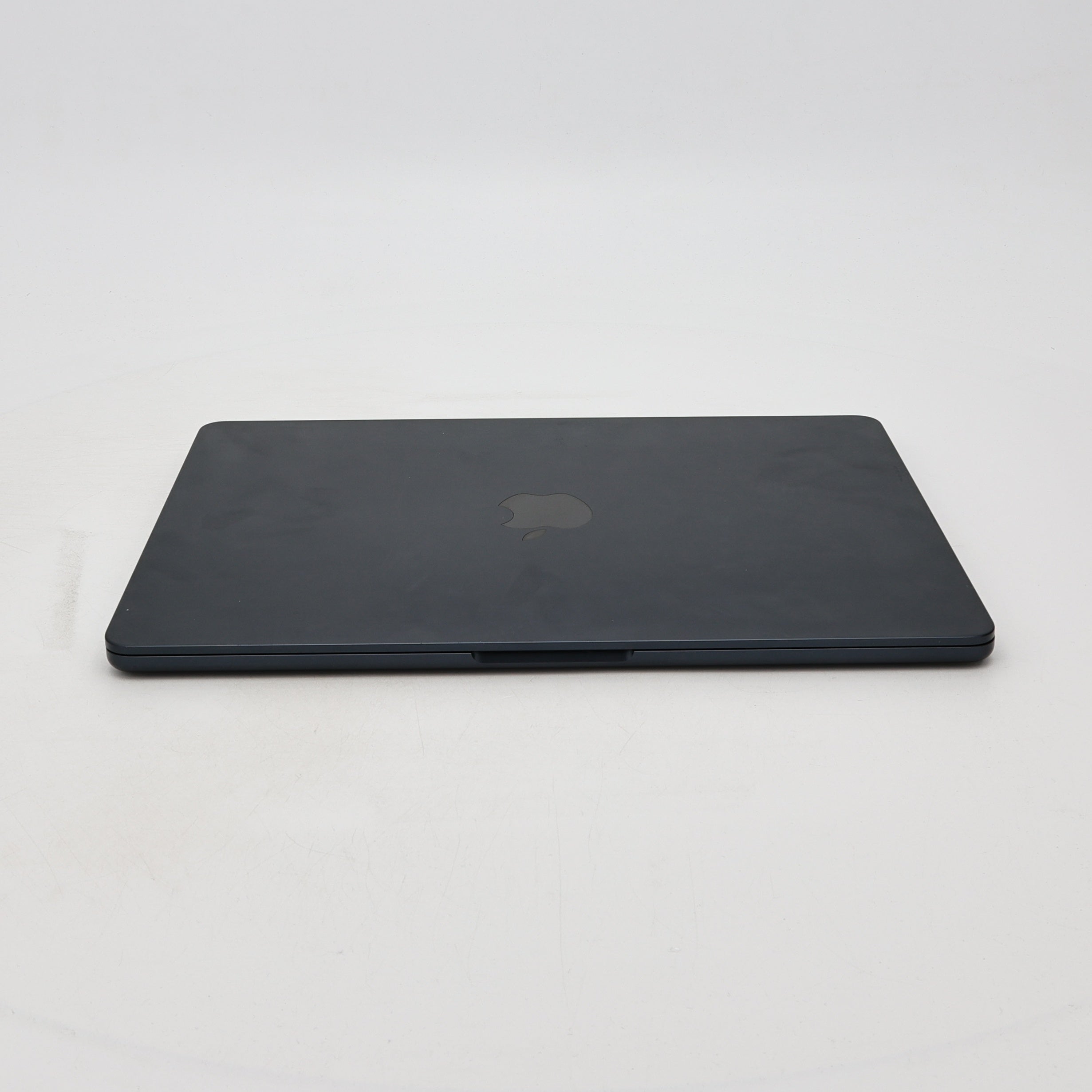 95新 Apple MacBook Air 22年 13寸 M2（8+8核） 8G RAM 256G SSD 午夜色