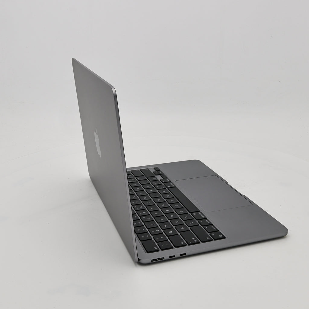 95新 Apple MacBook Air 22年 13寸 M2（8+8核） 8G RAM 512G SSD 深空灰色