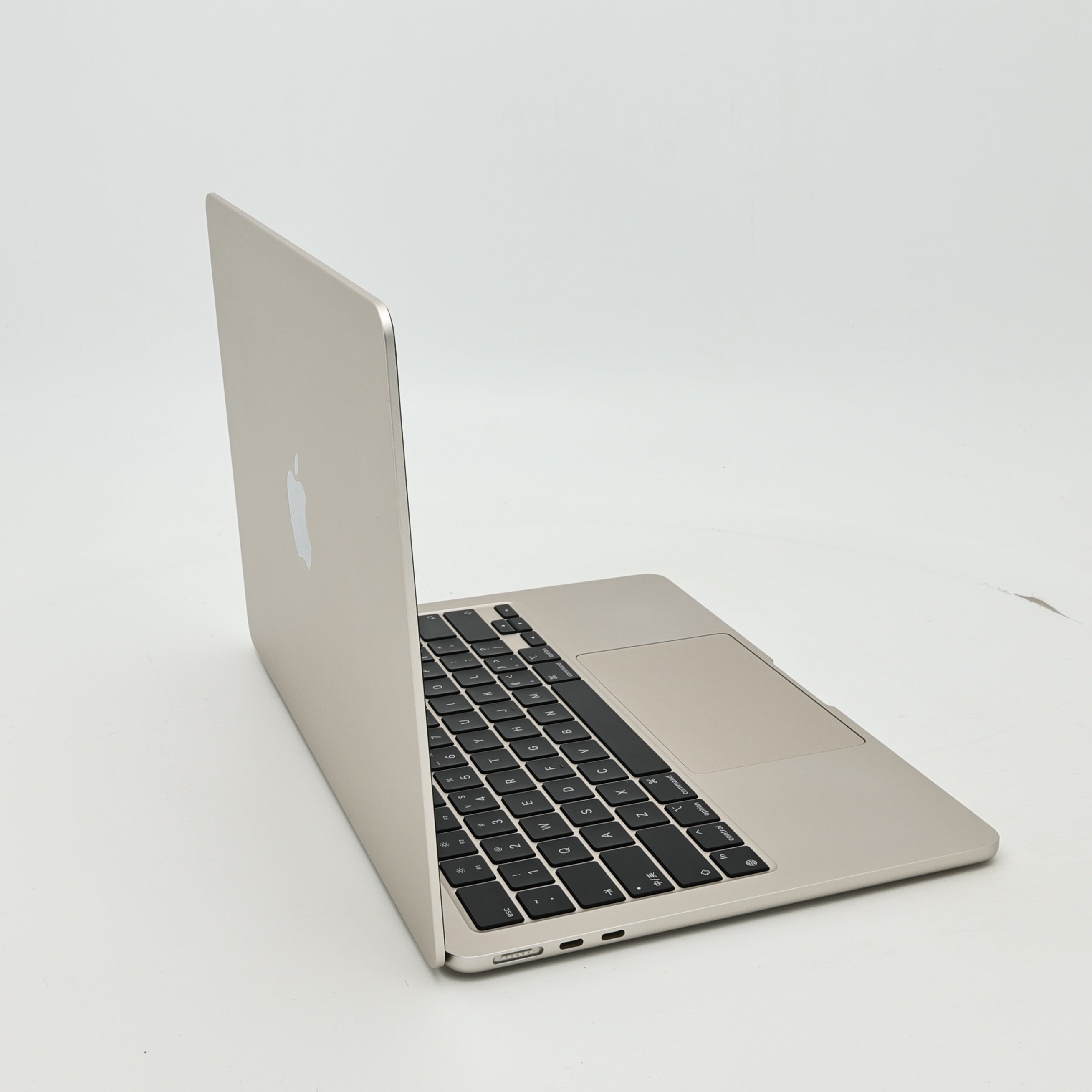 95新 Apple MacBook Air 22年 13寸 M2（8+8核） 8G RAM 256G SSD 星光色