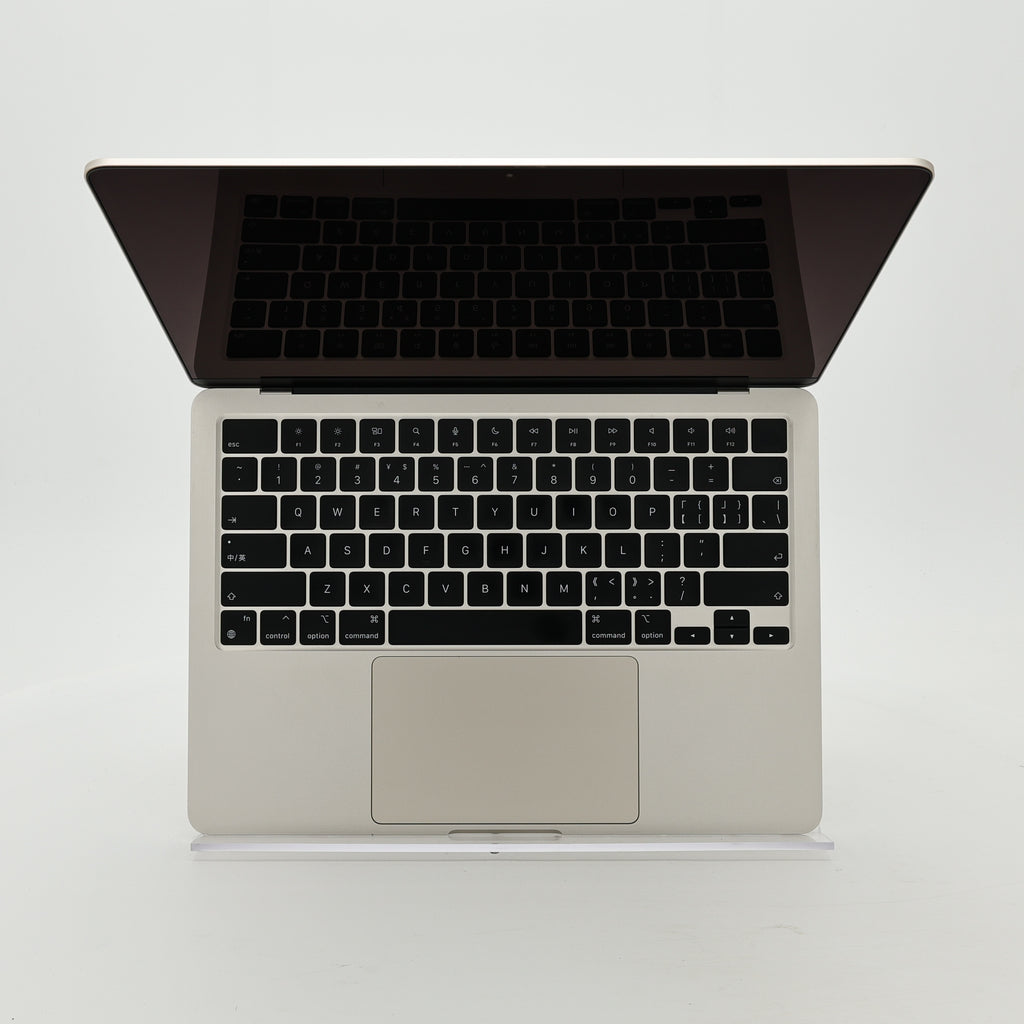 95新 Apple MacBook Air 22年 13寸 M2（8+8核） 8G RAM 256G SSD 星光色