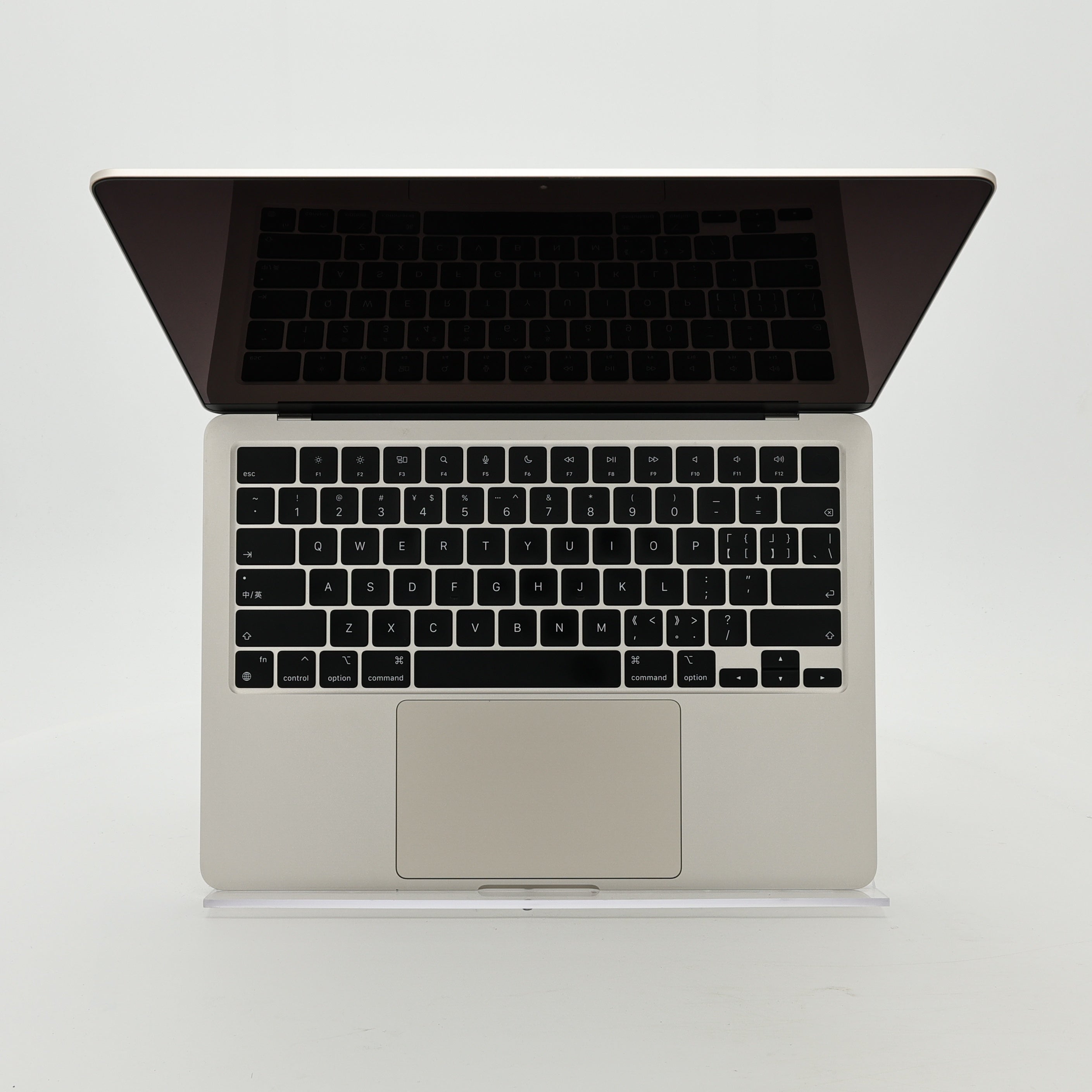 95新 Apple MacBook Air 22年 13寸 M2（8+8核） 8G RAM 256G SSD 星光色