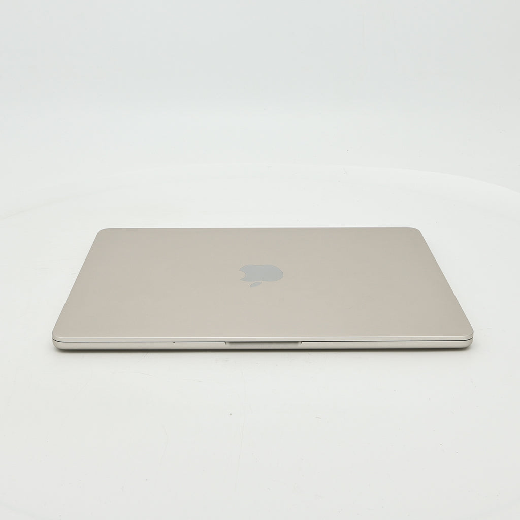 95新 Apple MacBook Air 22年 13寸 M2（8+8核） 8G RAM 256G SSD 星光色