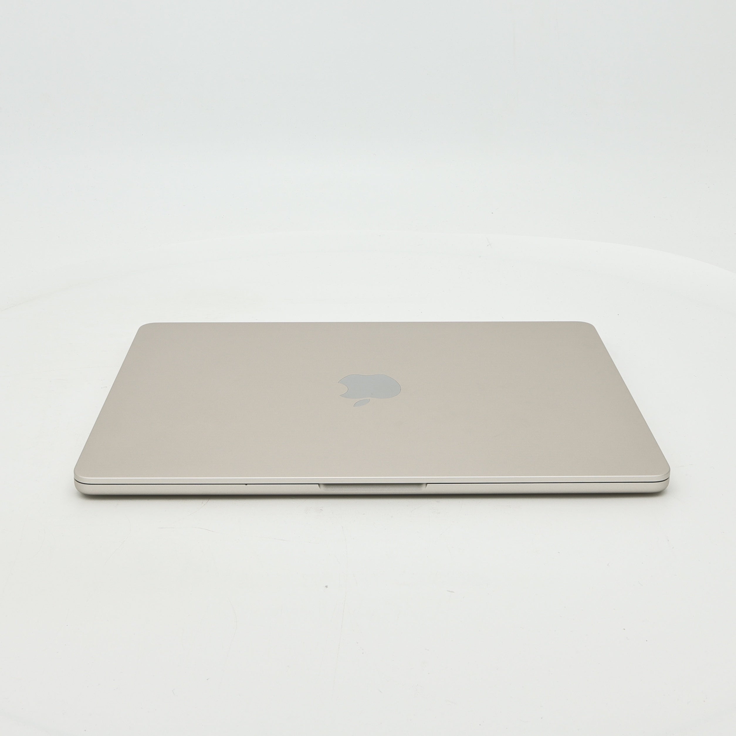 95新 Apple MacBook Air 22年 13寸 M2（8+8核） 8G RAM 256G SSD 星光色