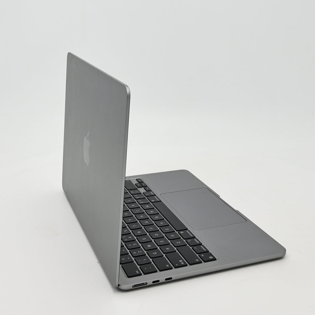 95新 Apple MacBook Air 22年 13寸 M2（8+8核） 8G RAM 256G SSD 深空灰色
