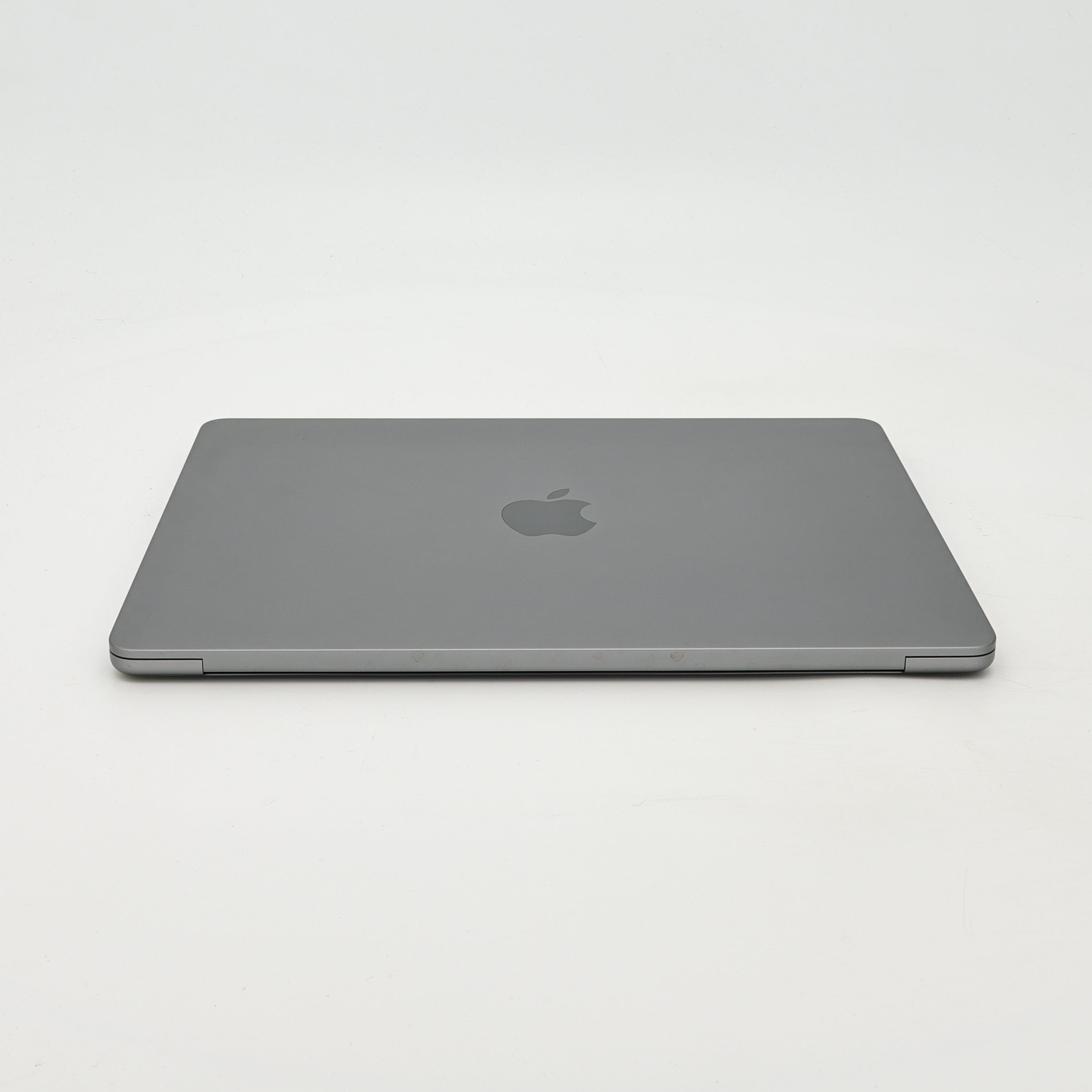 95新 Apple MacBook Air 22年 13寸 M2（8+8核） 8G RAM 256G SSD 深空灰色
