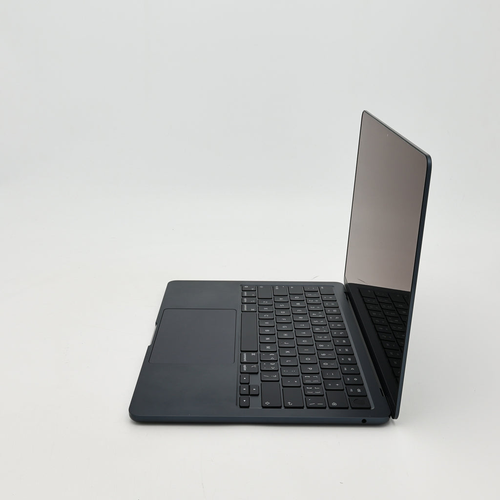 95新 Apple MacBook Air 24年 13寸 M3（8+8核） 8G RAM 256G SSD 午夜色