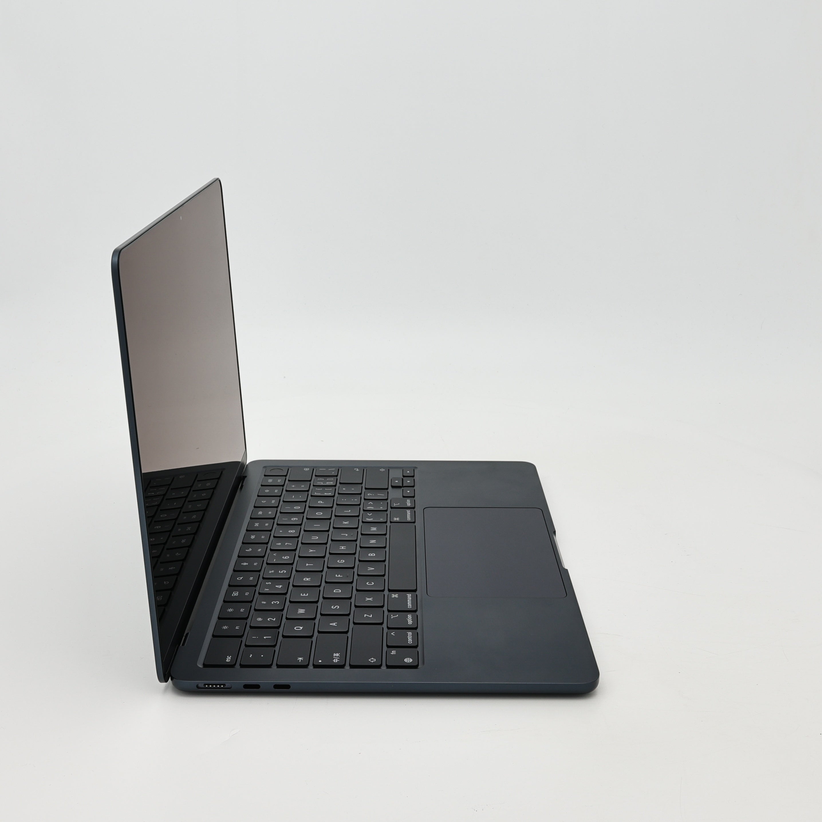 95新 Apple MacBook Air 24年 13寸 M3（8+8核） 8G RAM 256G SSD 午夜色