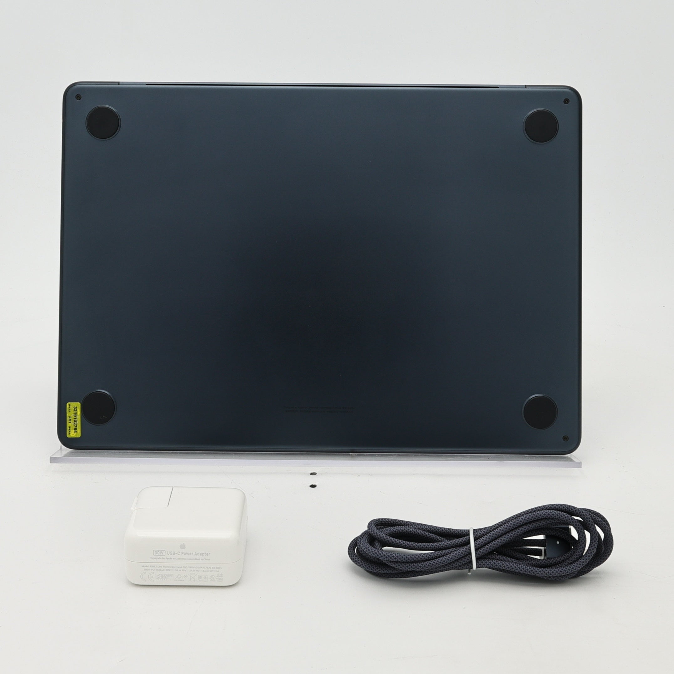 95新 Apple MacBook Air 24年 13寸 M3（8+8核） 8G RAM 256G SSD 午夜色