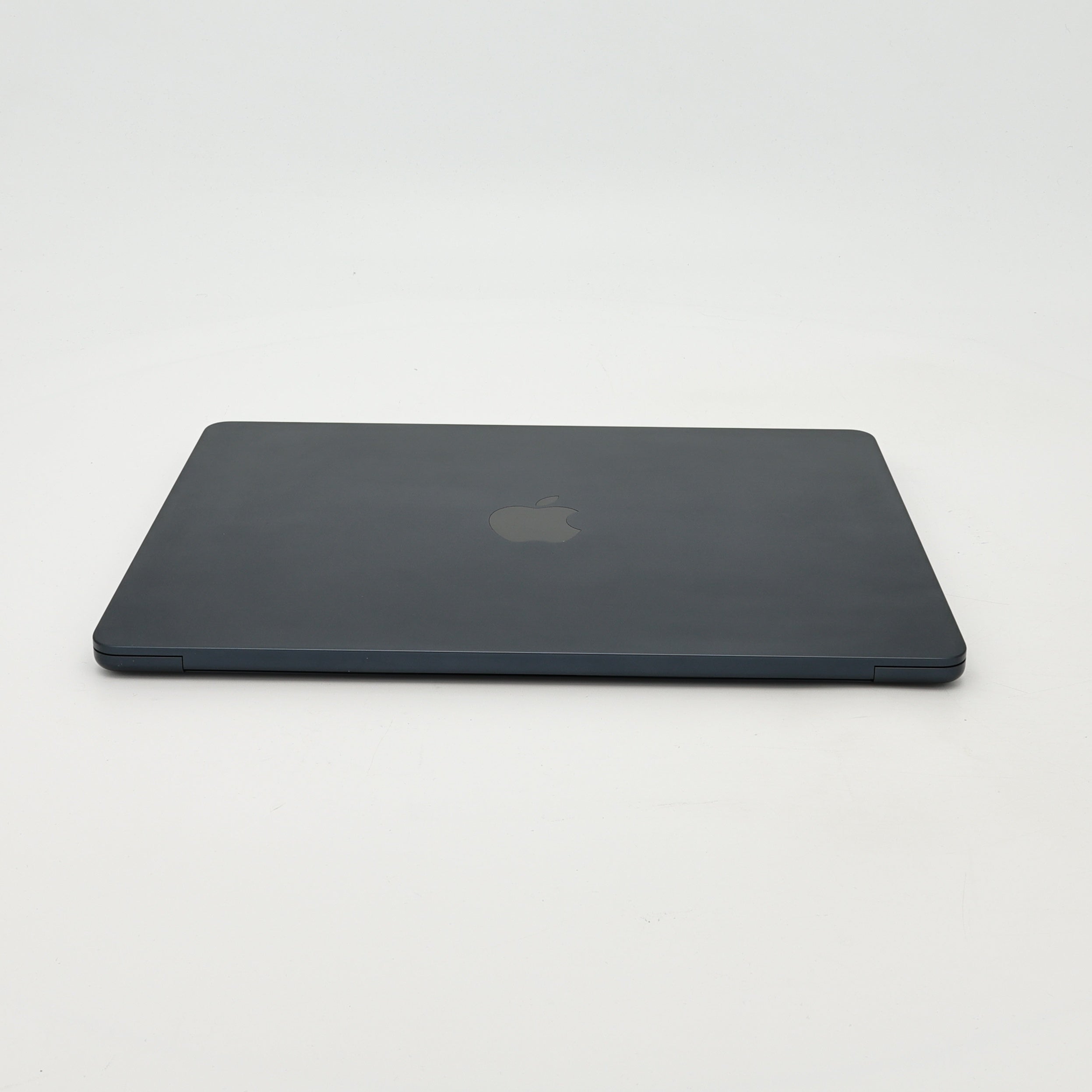 95新 Apple MacBook Air 24年 13寸 M3（8+8核） 8G RAM 256G SSD 午夜色