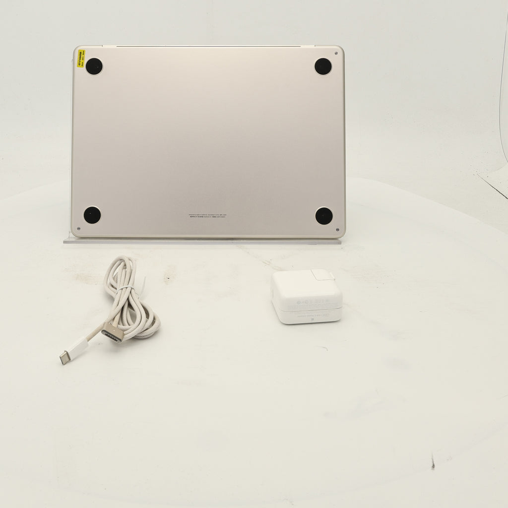 99新 Apple MacBook Air 22年 13寸 M2（8+8核） 8G RAM 256G SSD 星光色
