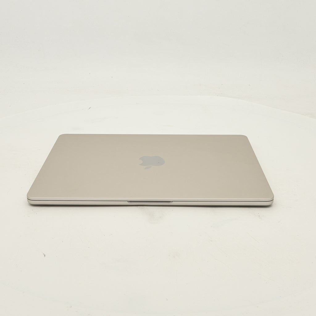 99新 Apple MacBook Air 22年 13寸 M2（8+8核） 8G RAM 256G SSD 星光色