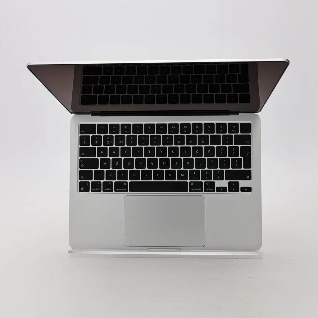 95新 Apple MacBook Air 22年 13寸 M2（8+8核） 8G RAM 256G SSD 銀色