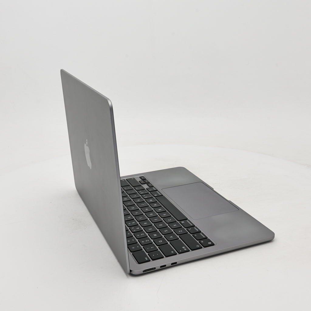 95新 Apple MacBook Air 22年 13寸 M2（8+8核） 8G RAM 256G SSD 深空灰色