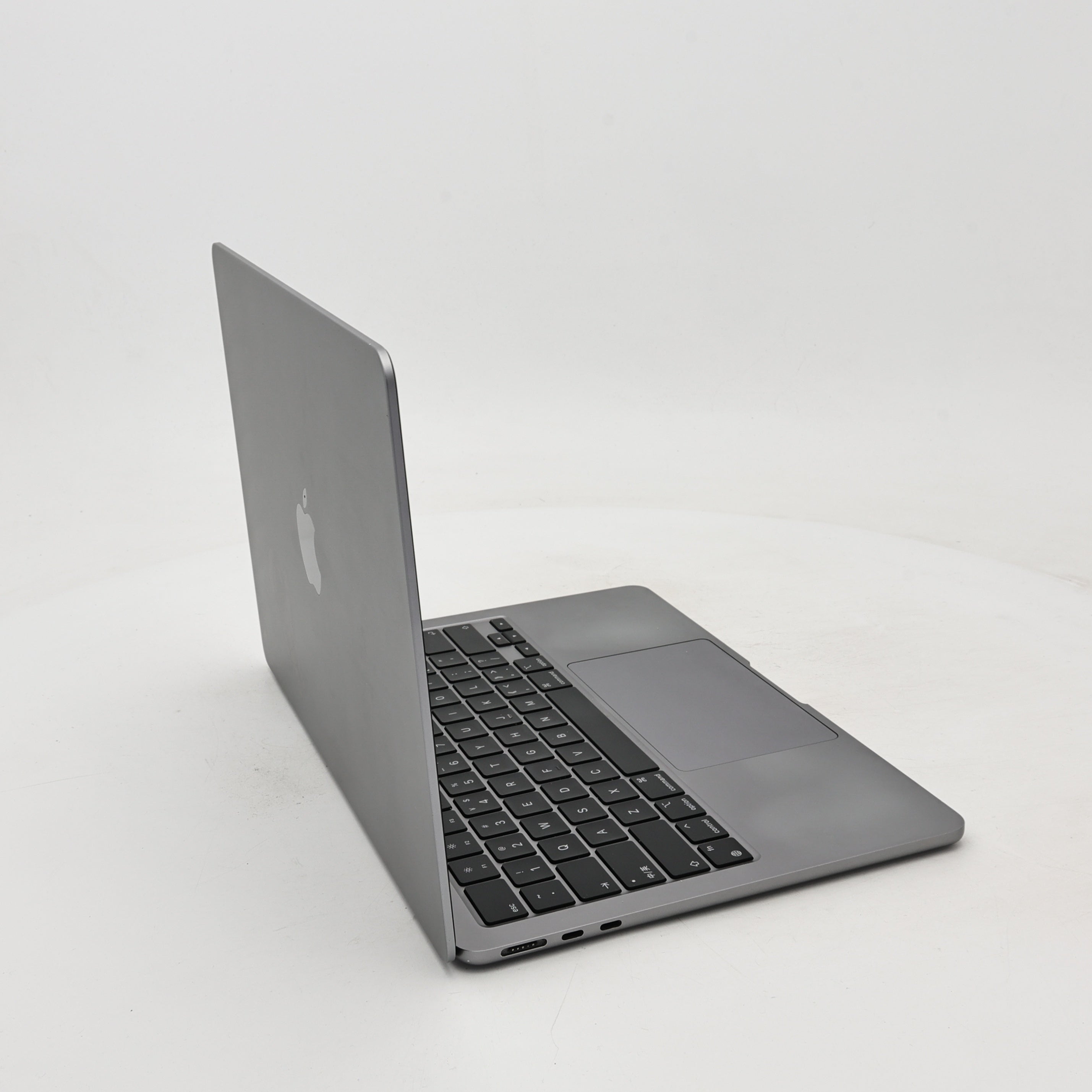 95新 Apple MacBook Air 22年 13寸 M2（8+8核） 8G RAM 256G SSD 深空灰色