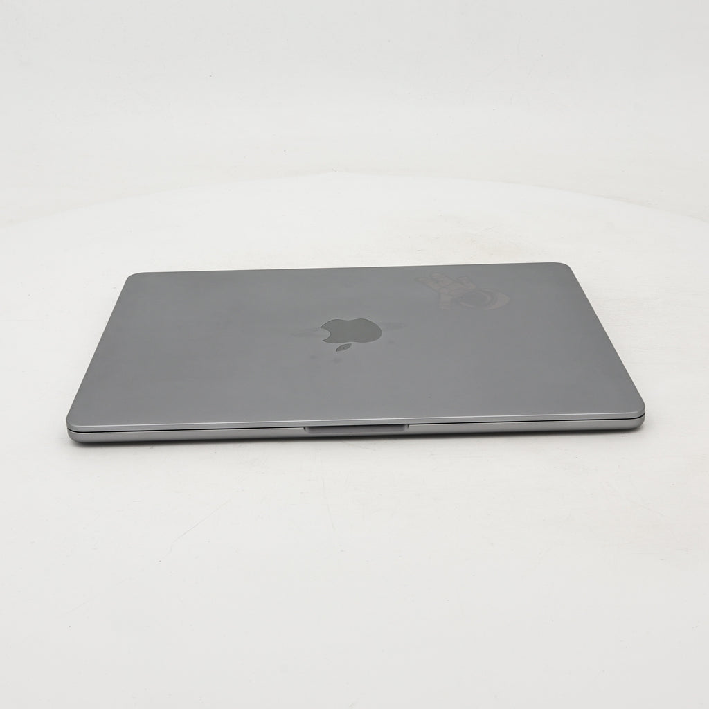 95新 Apple MacBook Air 22年 13寸 M2（8+8核） 8G RAM 256G SSD 深空灰色
