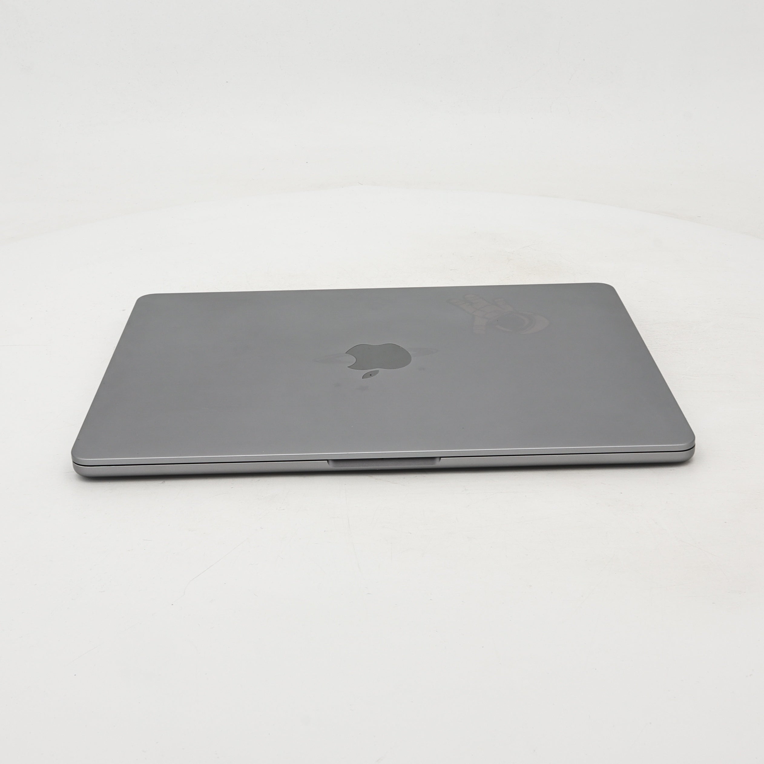 95新 Apple MacBook Air 22年 13寸 M2（8+8核） 8G RAM 256G SSD 深空灰色