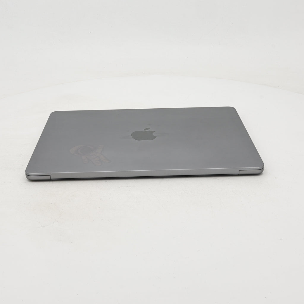95新 Apple MacBook Air 22年 13寸 M2（8+8核） 8G RAM 256G SSD 深空灰色