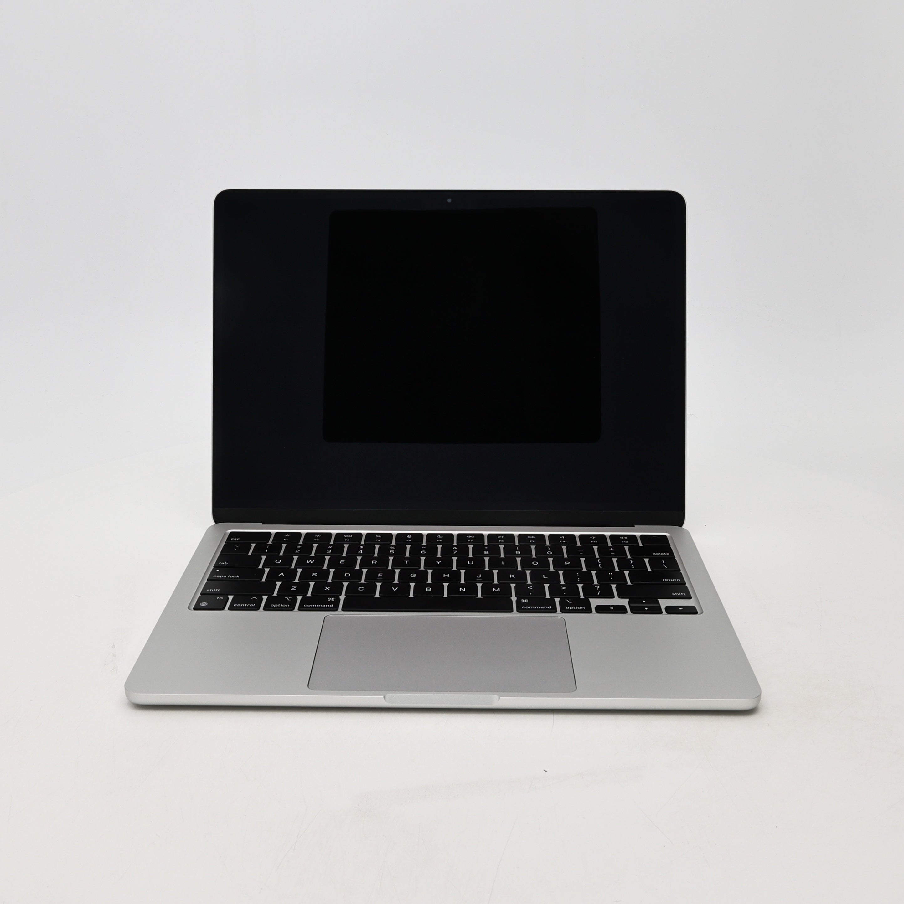 99新 Apple MacBook Air 22年 13寸 M2（8+8核） 8G RAM 256G SSD 銀色