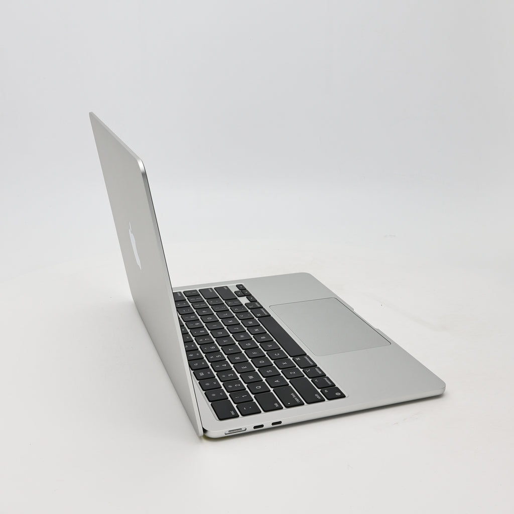 99新 Apple MacBook Air 22年 13寸 M2（8+8核） 8G RAM 256G SSD 銀色