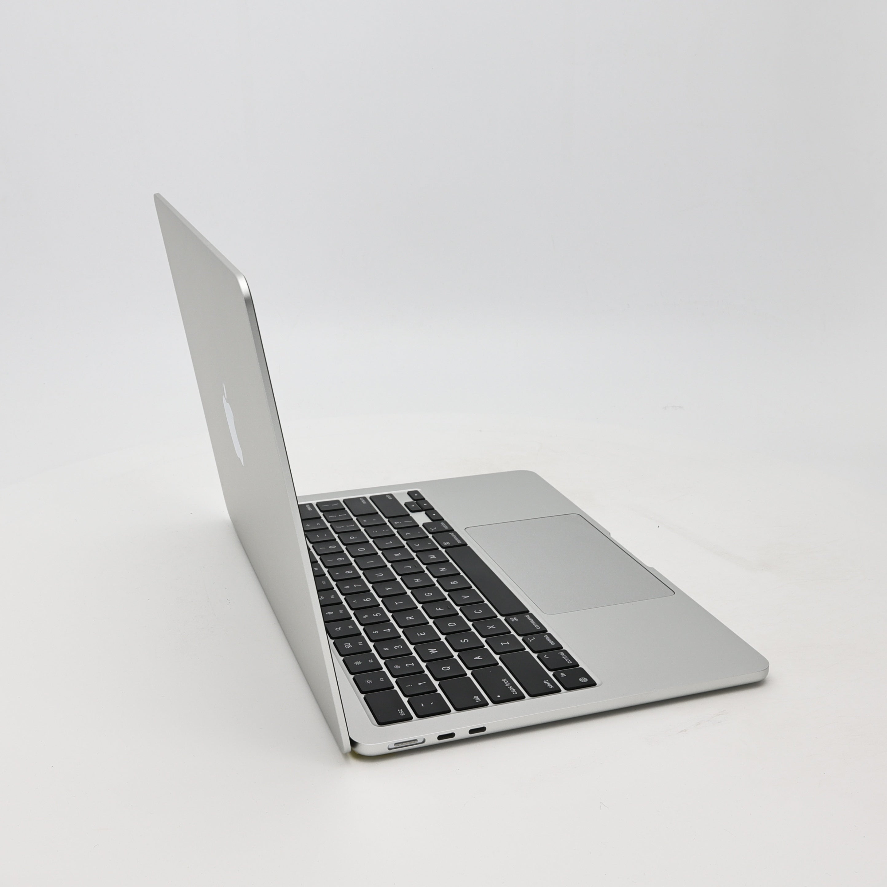 99新 Apple MacBook Air 22年 13寸 M2（8+8核） 8G RAM 256G SSD 銀色