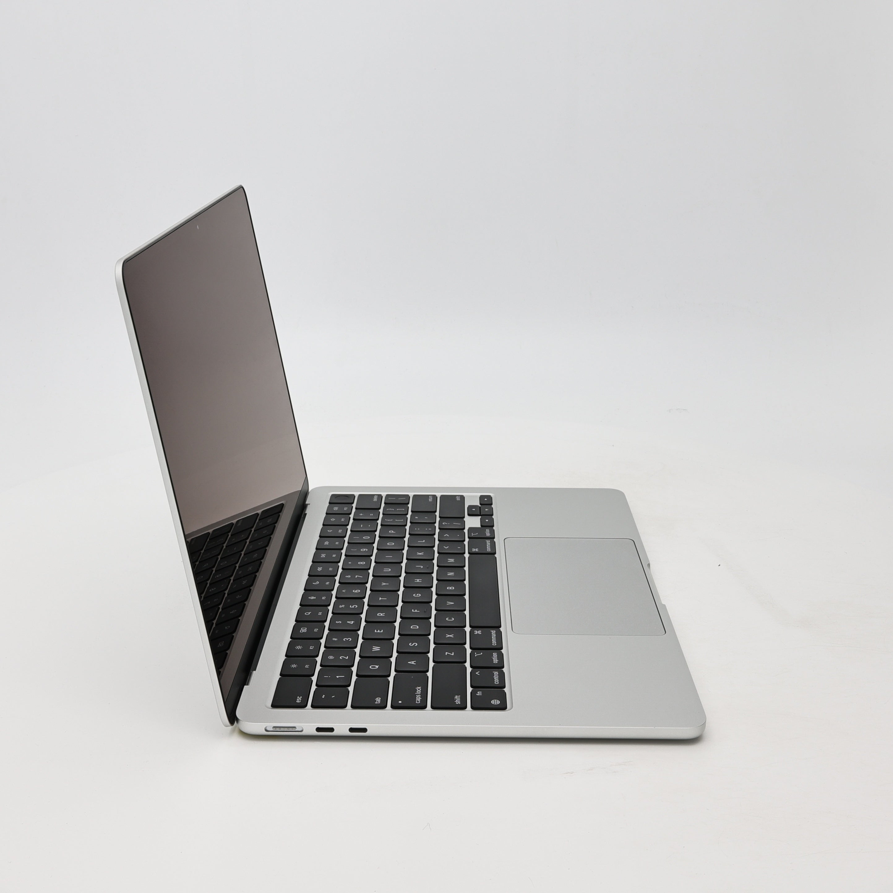 99新 Apple MacBook Air 22年 13寸 M2（8+8核） 8G RAM 256G SSD 銀色