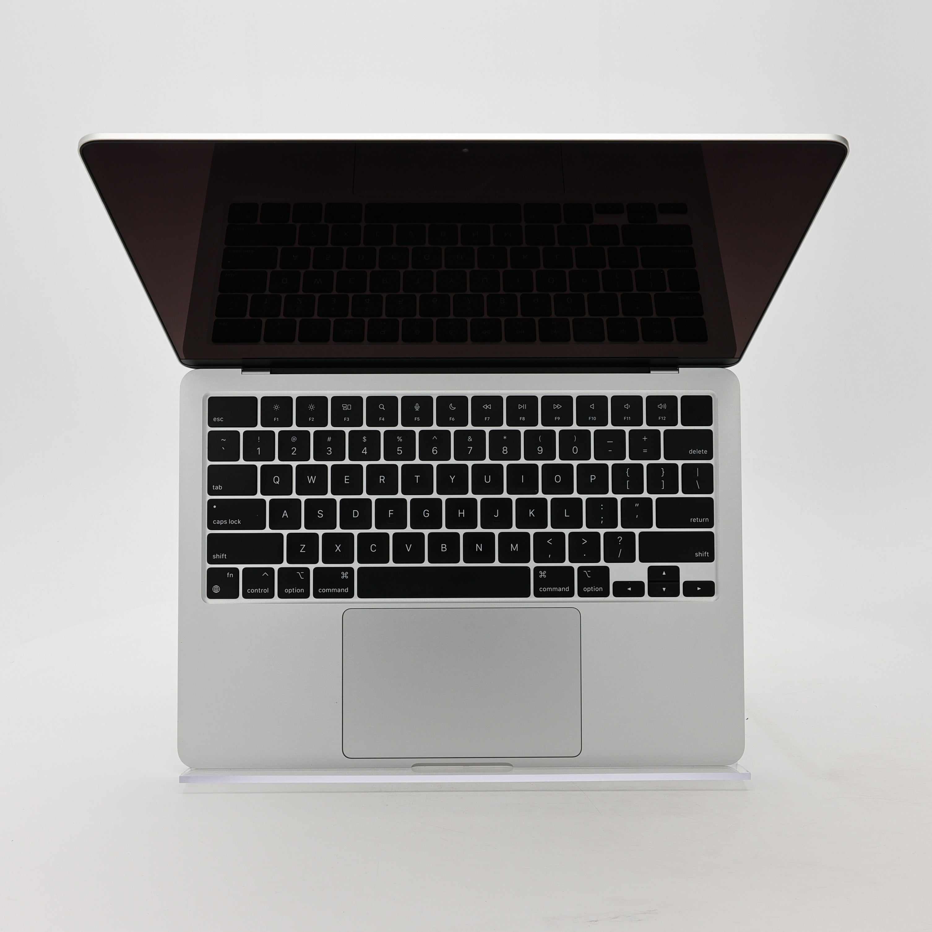 99新 Apple MacBook Air 22年 13寸 M2（8+8核） 8G RAM 256G SSD 銀色