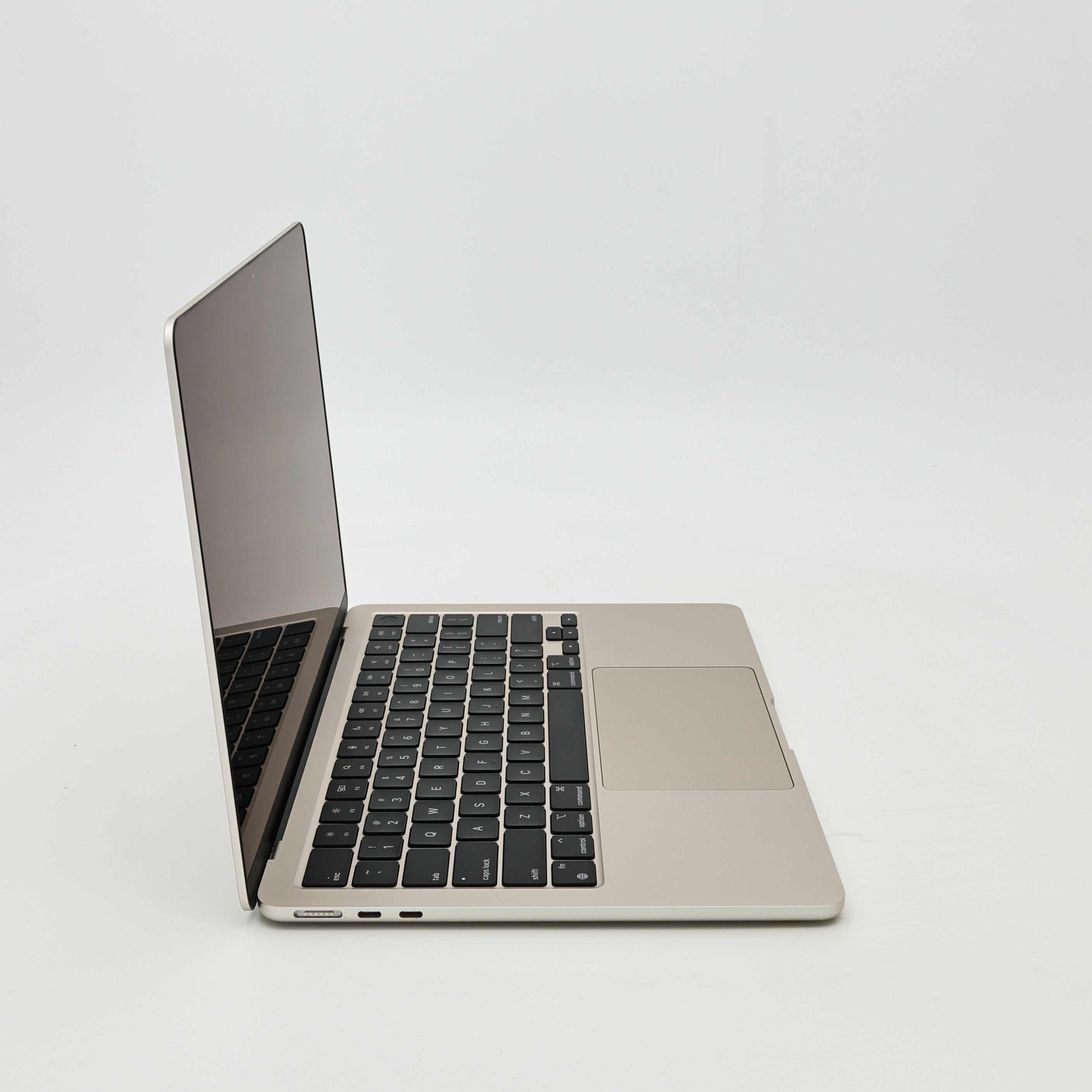 95新 Apple MacBook Air 22年 13寸 M2（8+10核） 8G RAM 512G SSD 星光色
