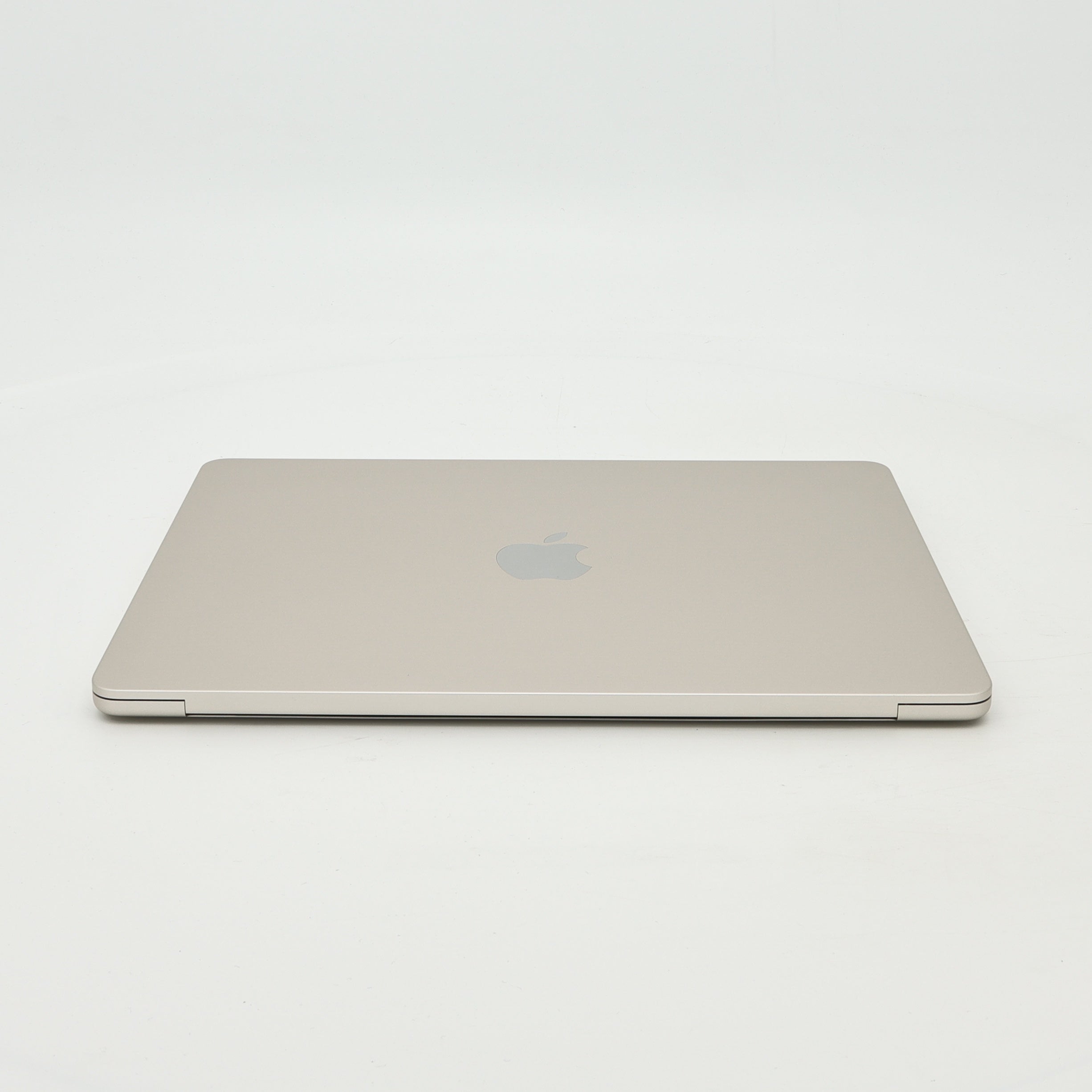 95新 Apple MacBook Air 22年 13寸 M2（8+10核） 8G RAM 512G SSD 星光色