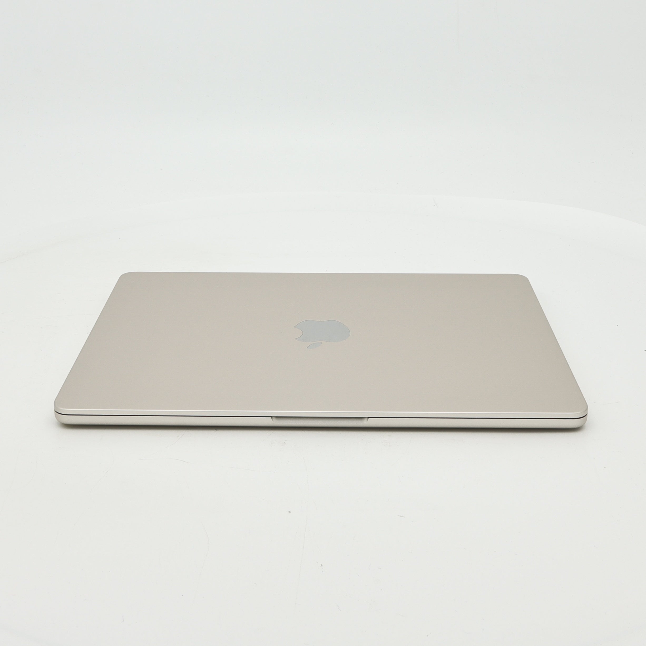 95新 Apple MacBook Air 22年 13寸 M2（8+10核） 8G RAM 512G SSD 星光色