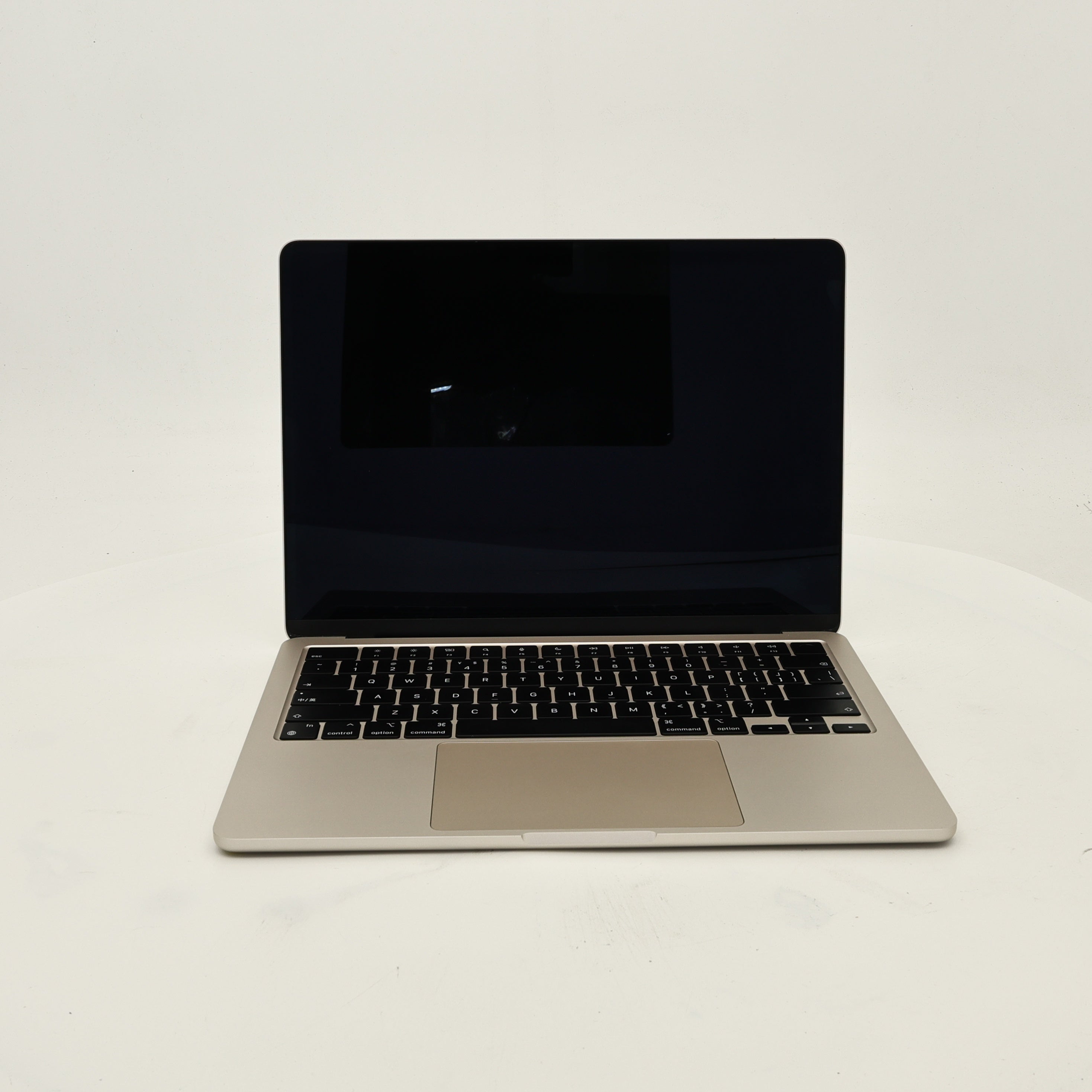 95新 Apple MacBook Air 22年 13寸 M2（8+10核） 8G RAM 512G SSD 星光色