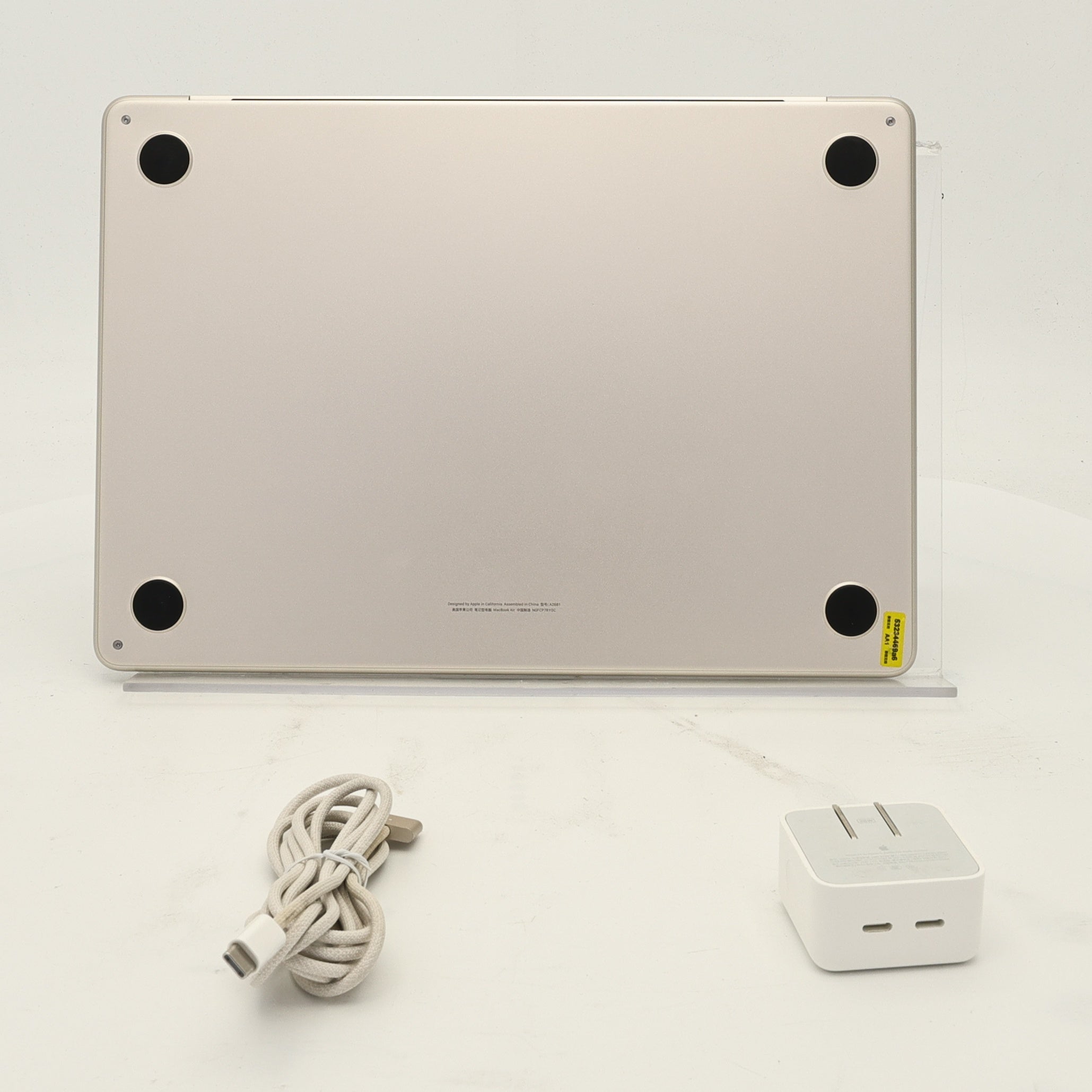 95新 Apple MacBook Air 22年 13寸 M2（8+10核） 8G RAM 512G SSD 星光色