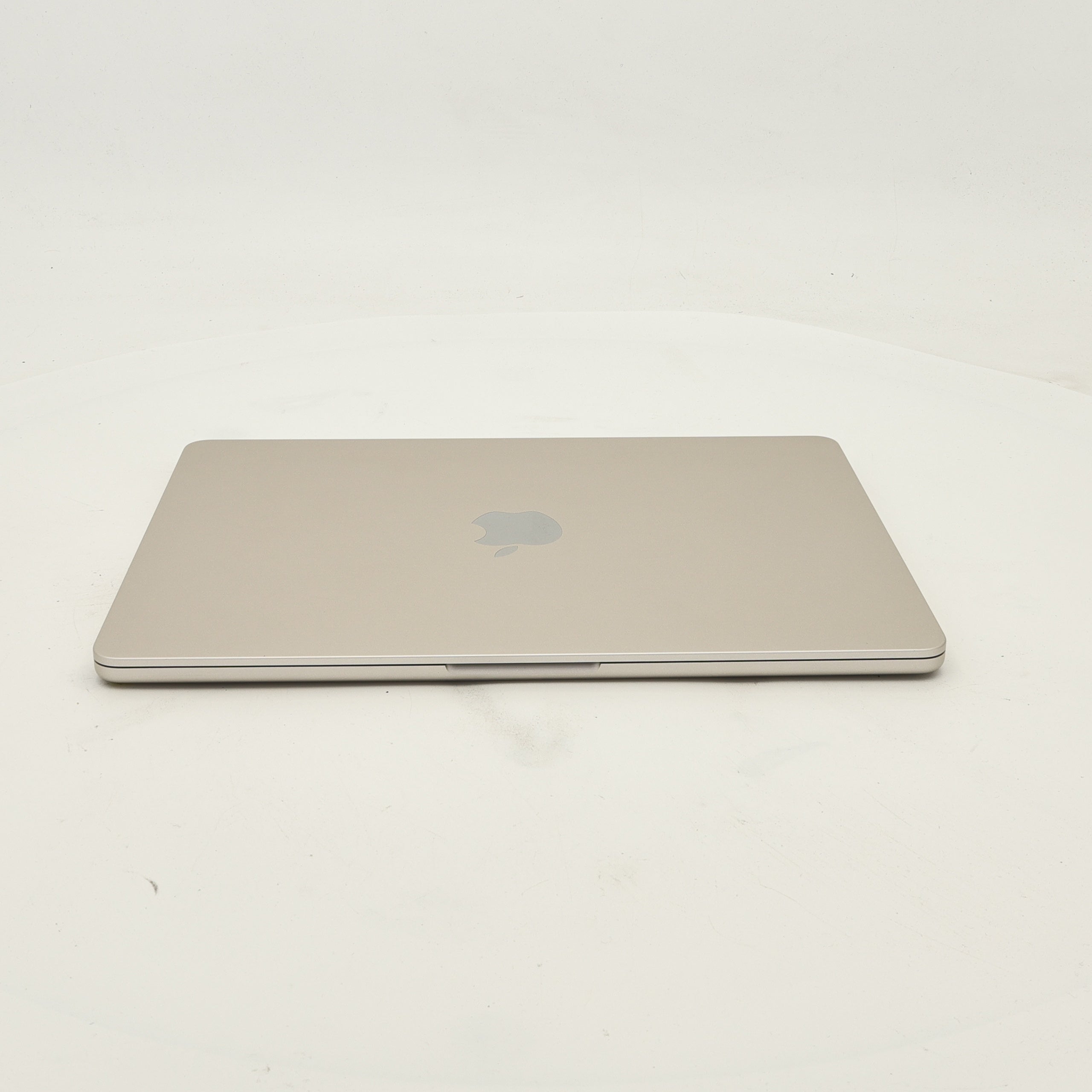 95新 Apple MacBook Air 22年 13寸 M2（8+10核） 8G RAM 512G SSD 星光色