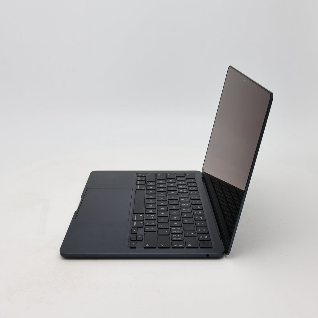 95新 Apple MacBook Air 22年 13寸 M2（8+8核） 8G RAM 256G SSD 午夜色