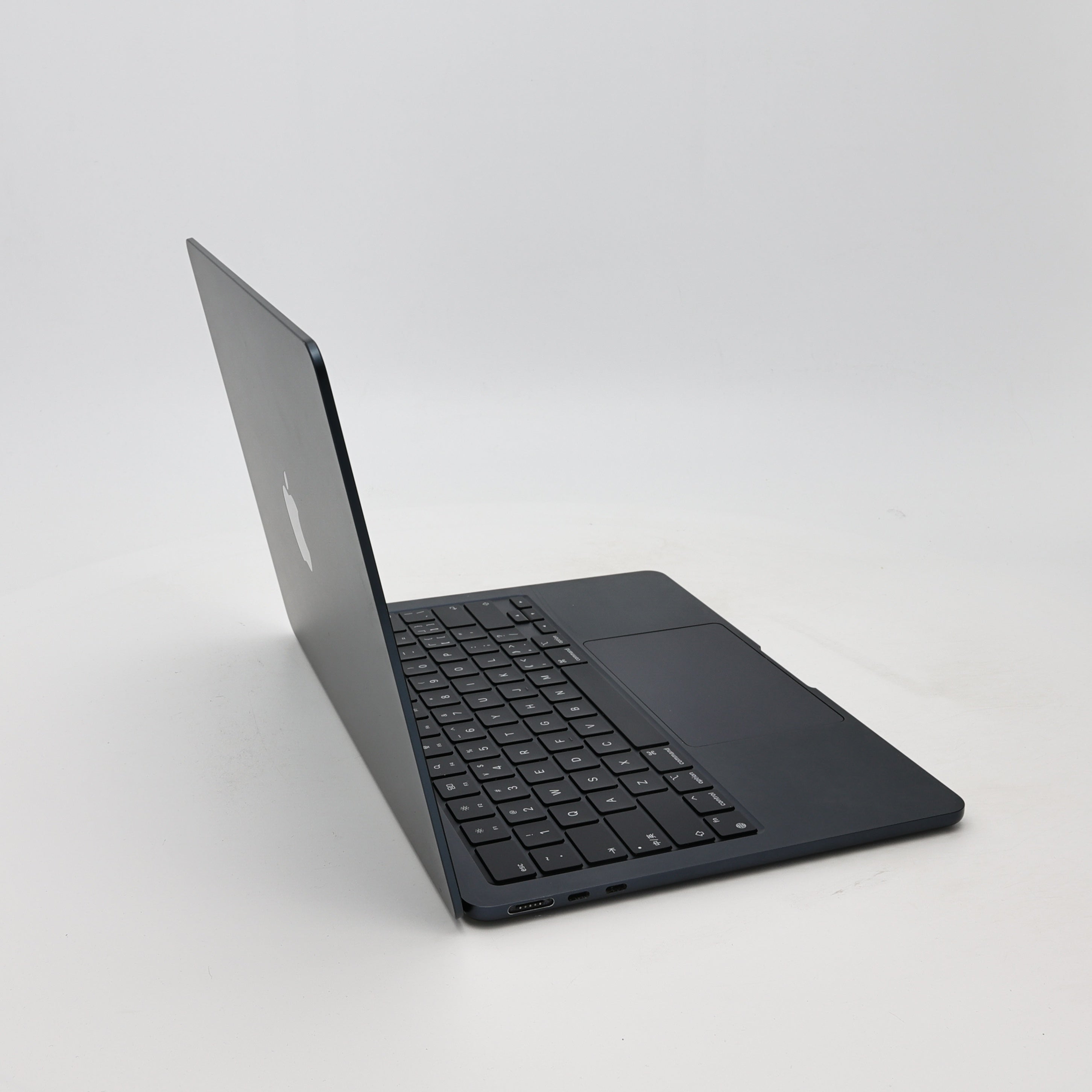 95新 Apple MacBook Air 22年 13寸 M2（8+8核） 8G RAM 256G SSD 午夜色