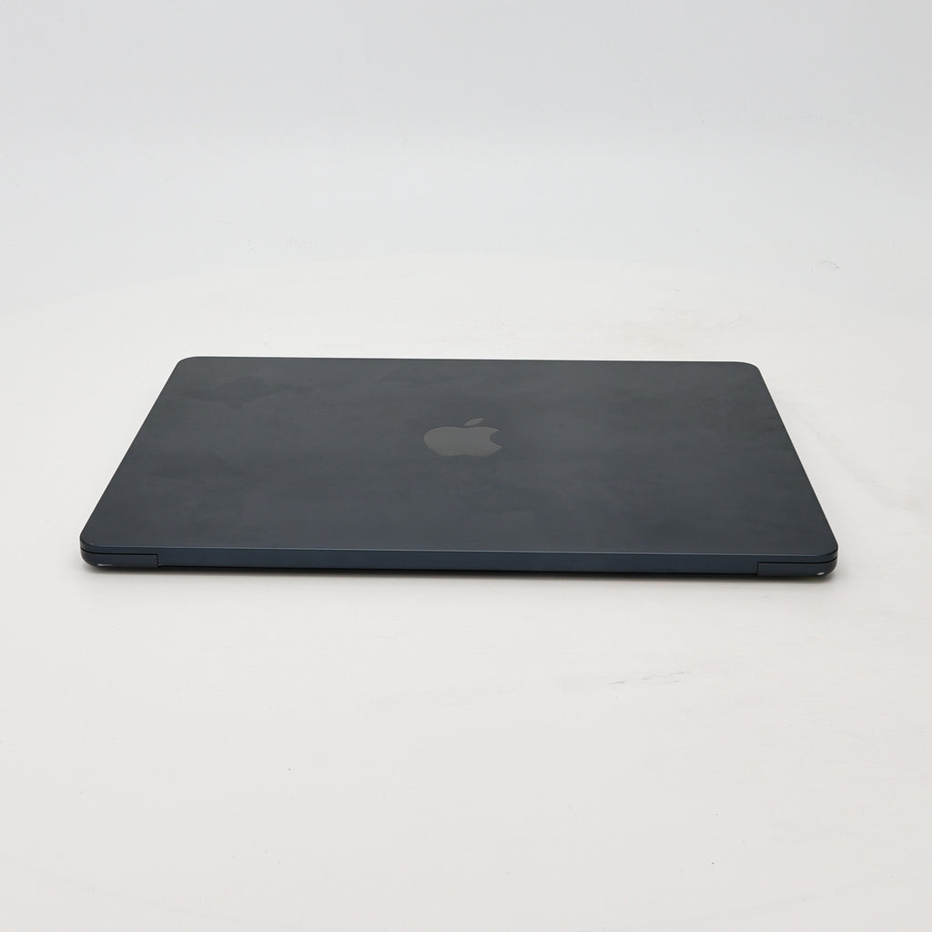 95新 Apple MacBook Air 22年 13寸 M2（8+8核） 8G RAM 256G SSD 午夜色