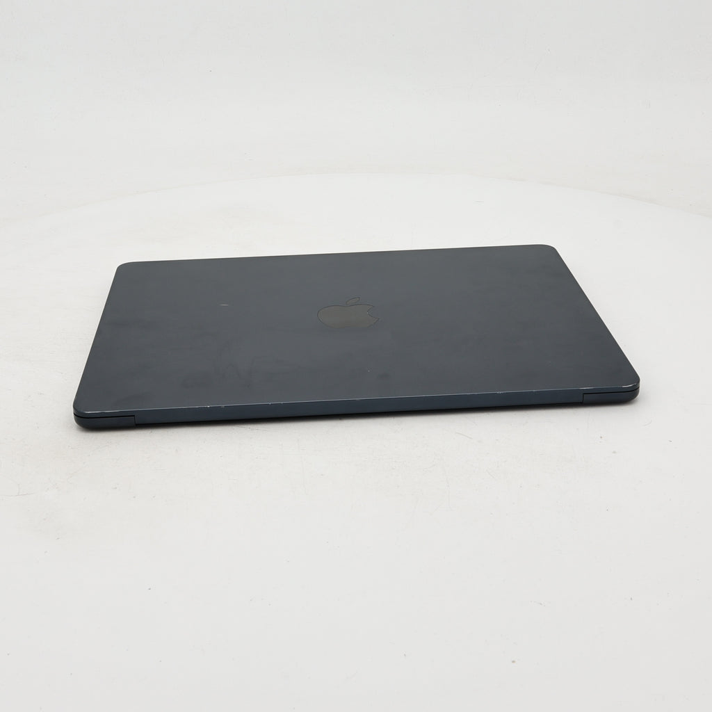 95新 Apple MacBook Air 22年 13寸 M2（8+8核） 8G RAM 256G SSD 午夜色
