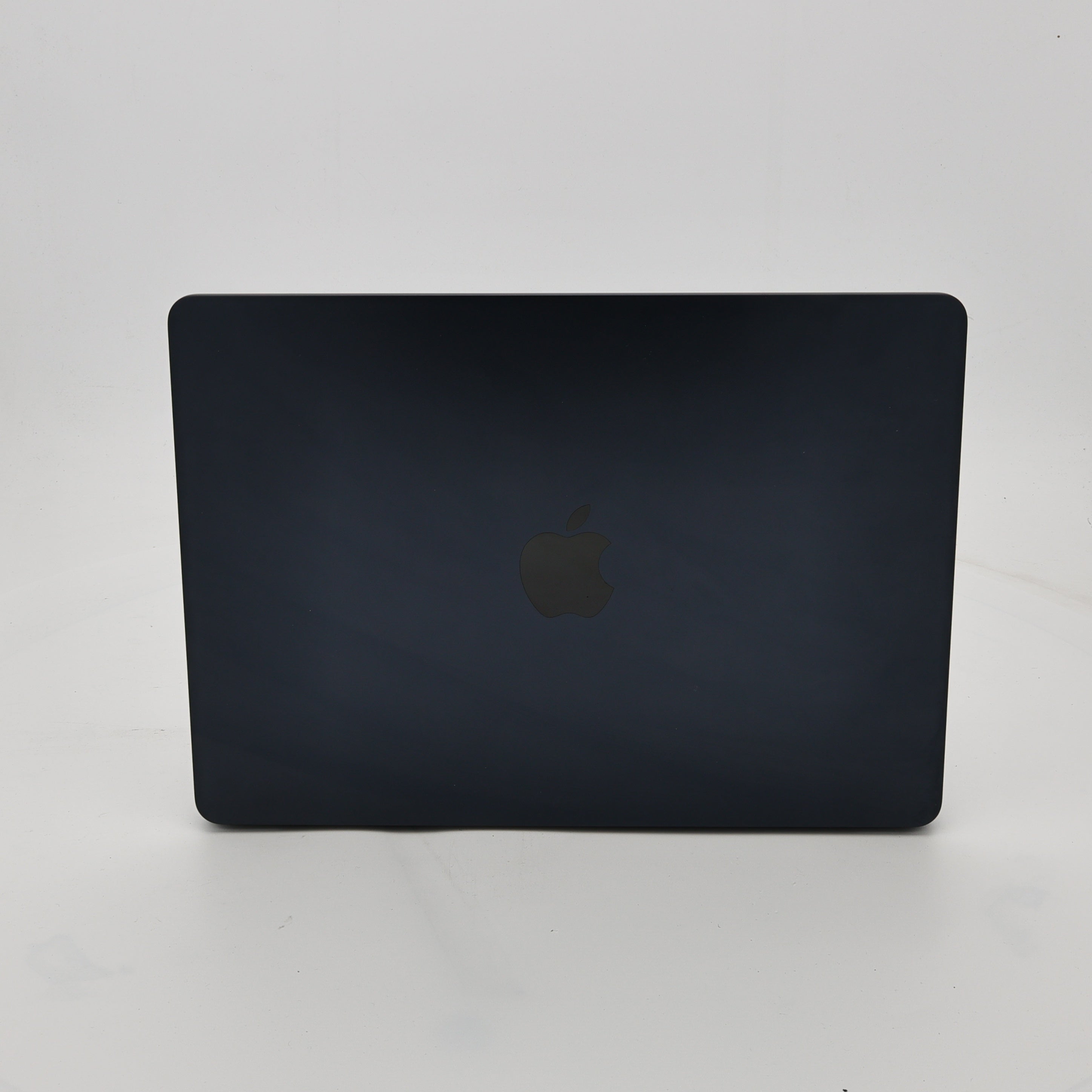 99新 Apple MacBook Air 22年 13寸 M2（8+8核） 8G RAM 256G SSD 午夜色