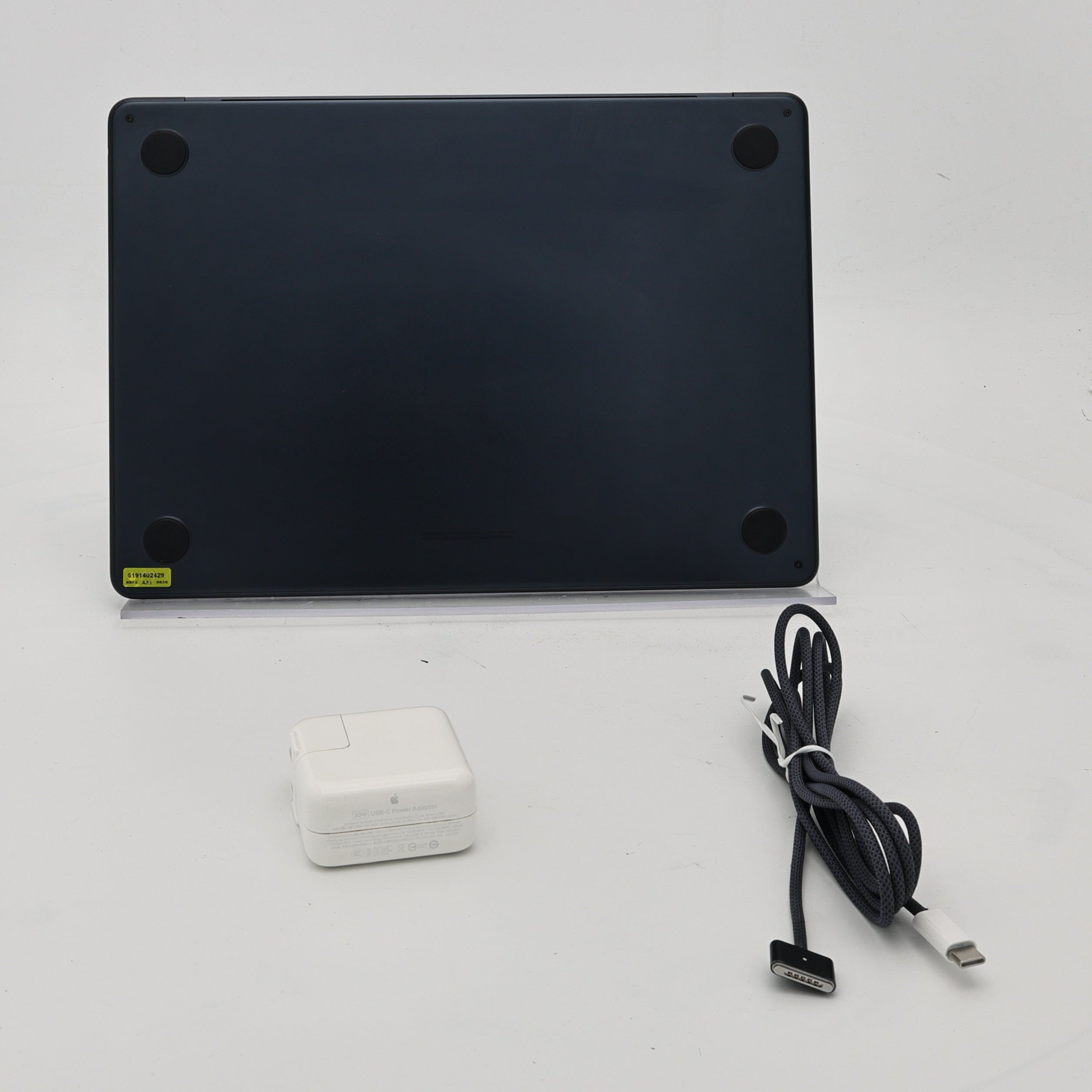 99新 Apple MacBook Air 22年 13寸 M2（8+8核） 8G RAM 256G SSD 午夜色