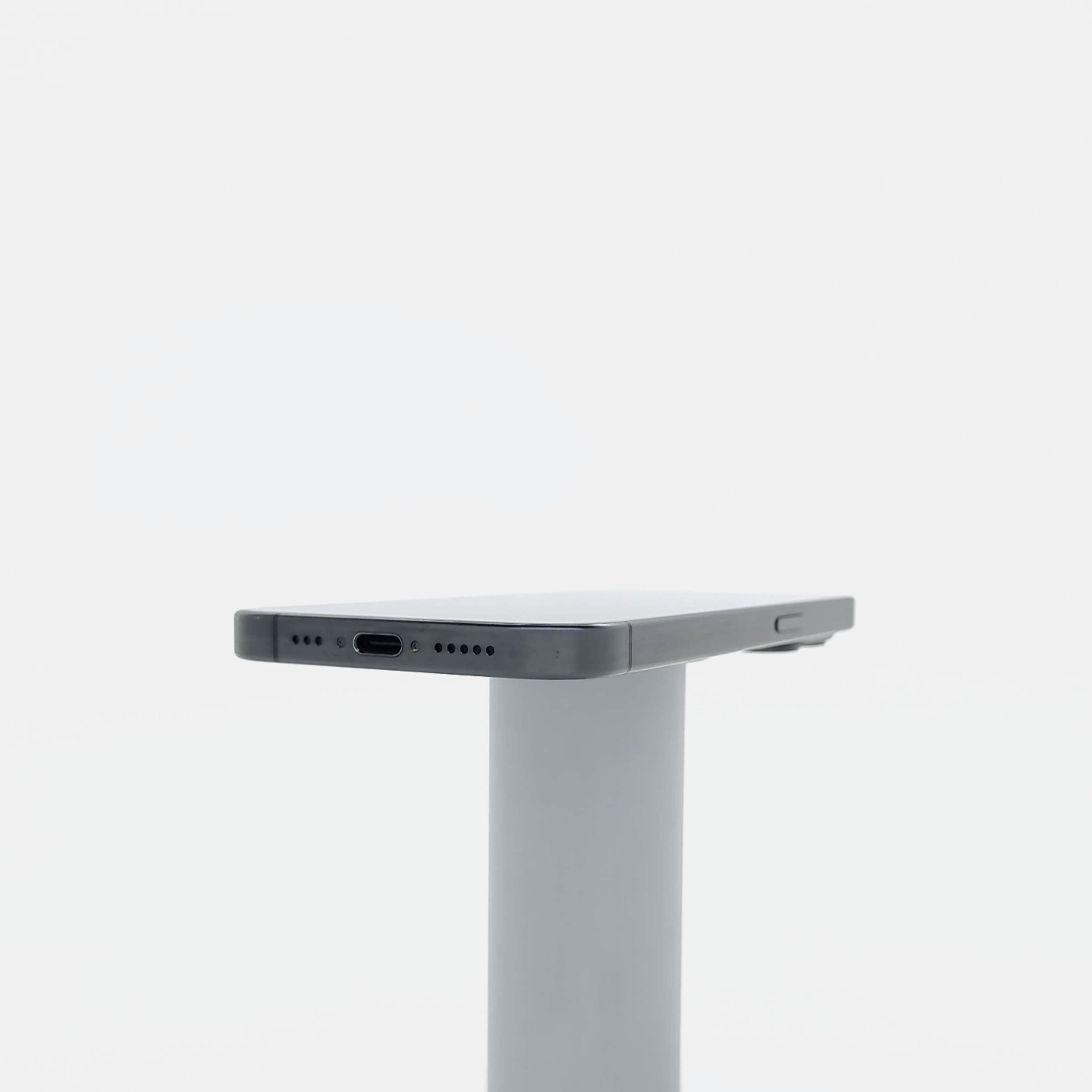 95新 Apple iPhone 15 Pro 1T 黑色鈦金屬 中國大陸版