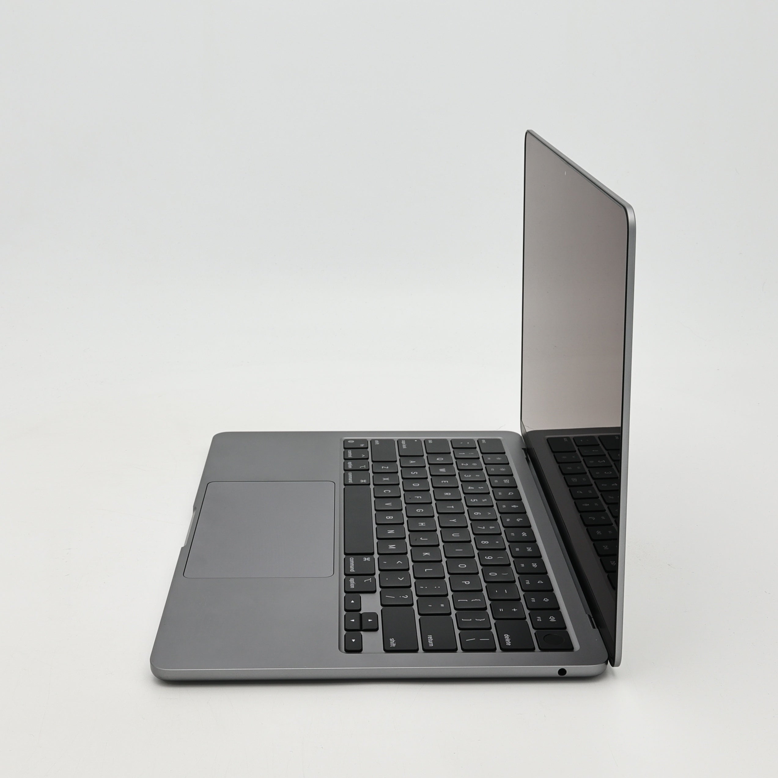 95新 Apple MacBook Air 24年 13寸 M3（8+8核） 8G RAM 256G SSD 深空灰色