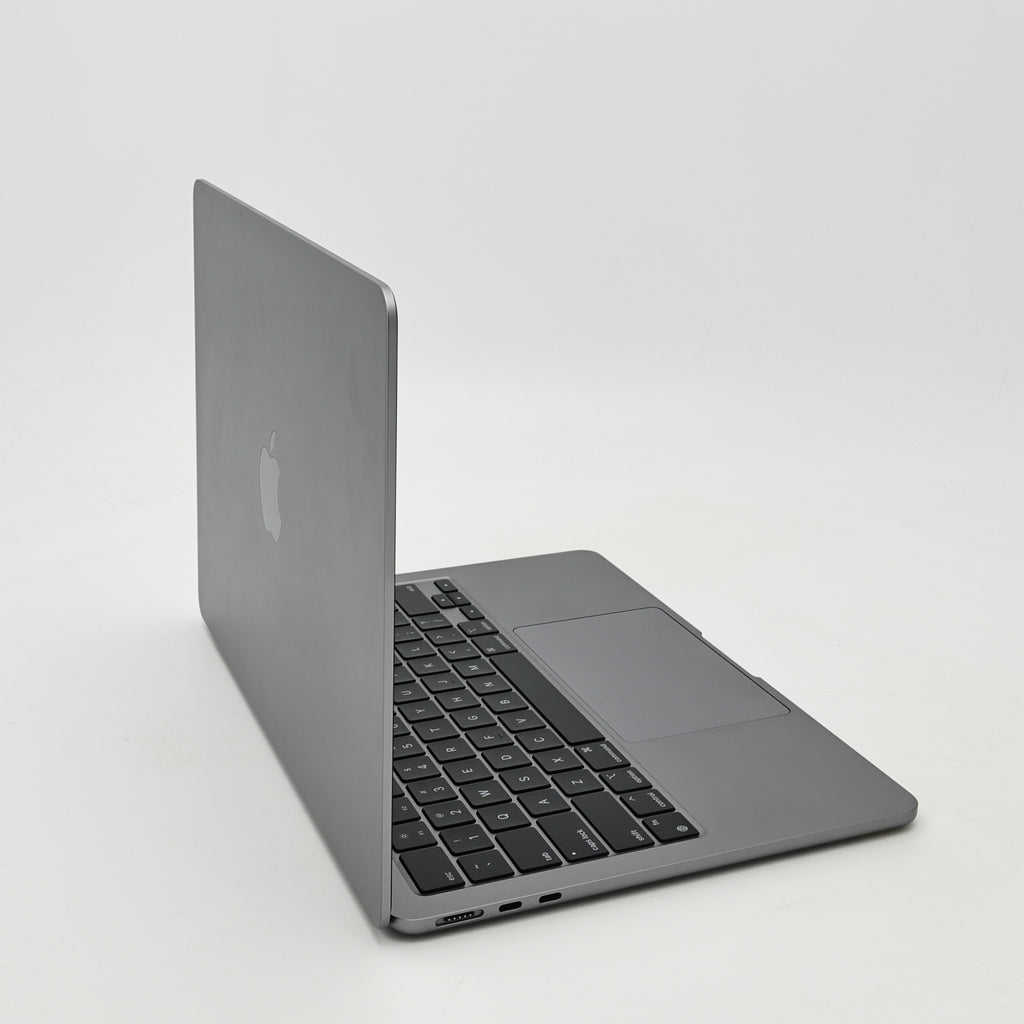 95新 Apple MacBook Air 24年 13寸 M3（8+8核） 8G RAM 256G SSD 深空灰色