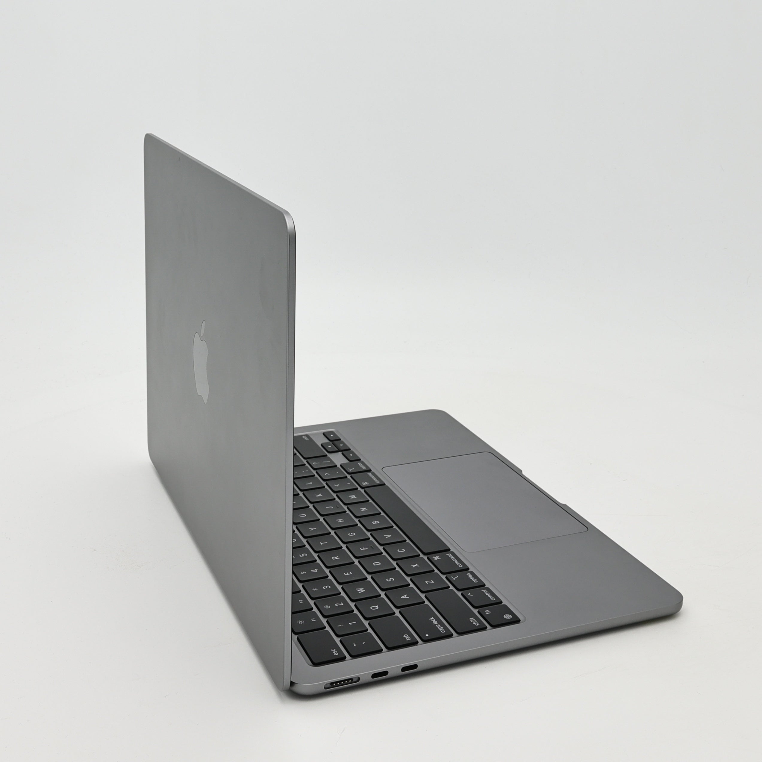 95新 Apple MacBook Air 24年 13寸 M3（8+8核） 8G RAM 256G SSD 深空灰色