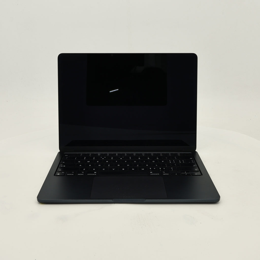 95新 Apple MacBook Air 22年 13寸 M2（8+8核） 16G RAM 256G SSD 午夜色