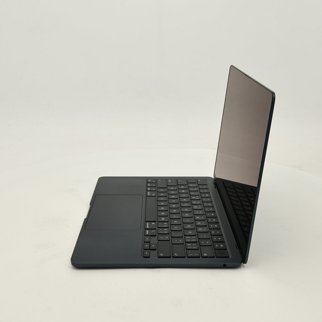 95新 Apple MacBook Air 22年 13寸 M2（8+8核） 16G RAM 256G SSD 午夜色