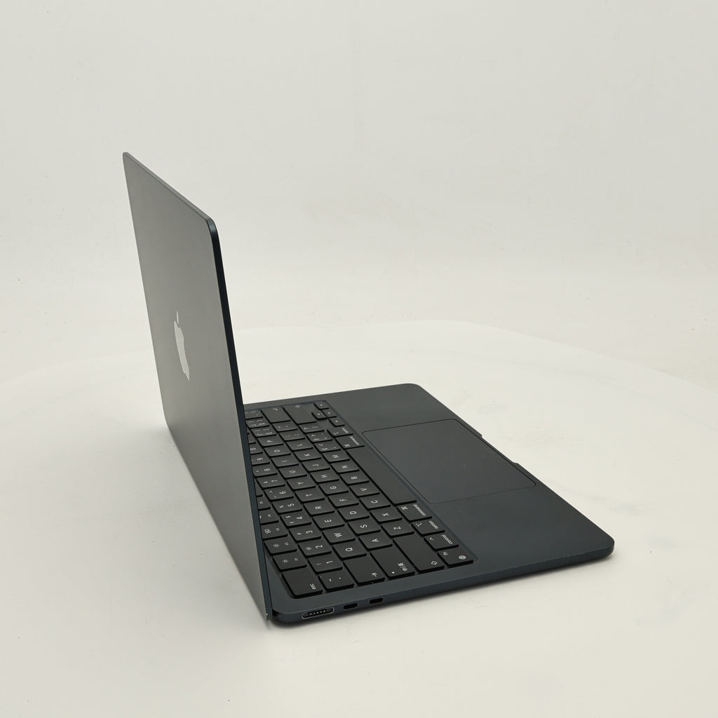 95新 Apple MacBook Air 22年 13寸 M2（8+8核） 16G RAM 256G SSD 午夜色