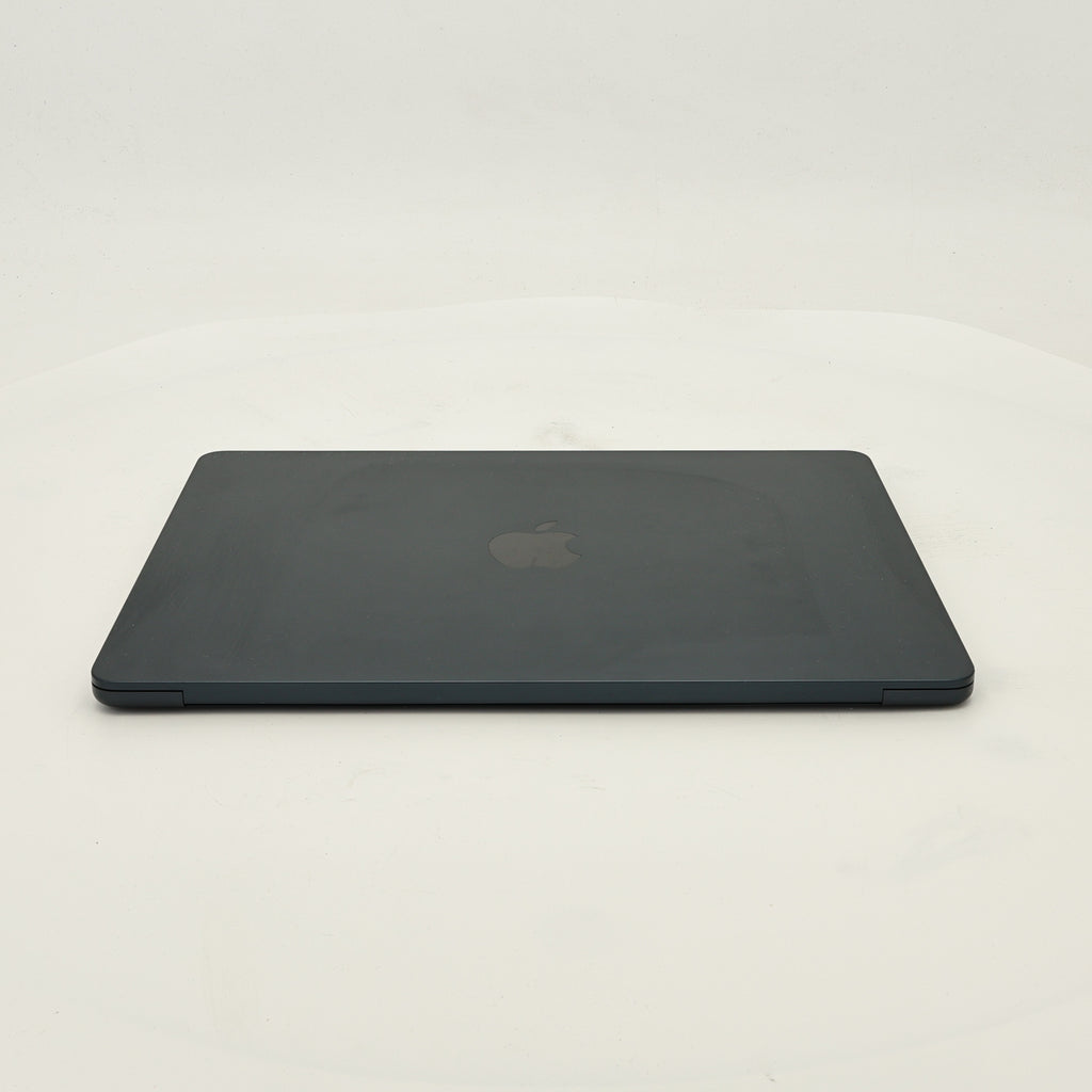 95新 Apple MacBook Air 22年 13寸 M2（8+8核） 16G RAM 256G SSD 午夜色